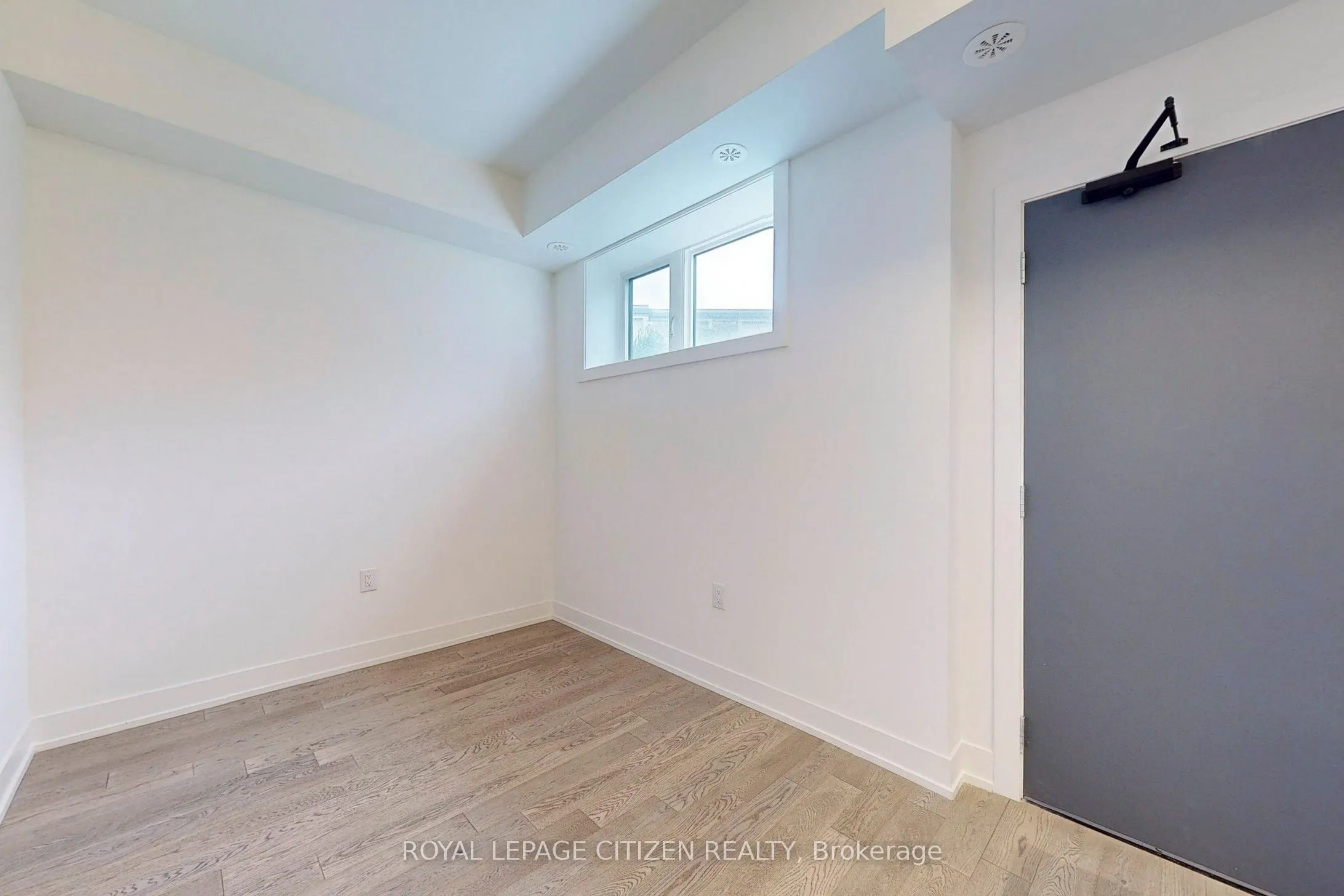 1075 Douglas Mccurdy Comm, #147