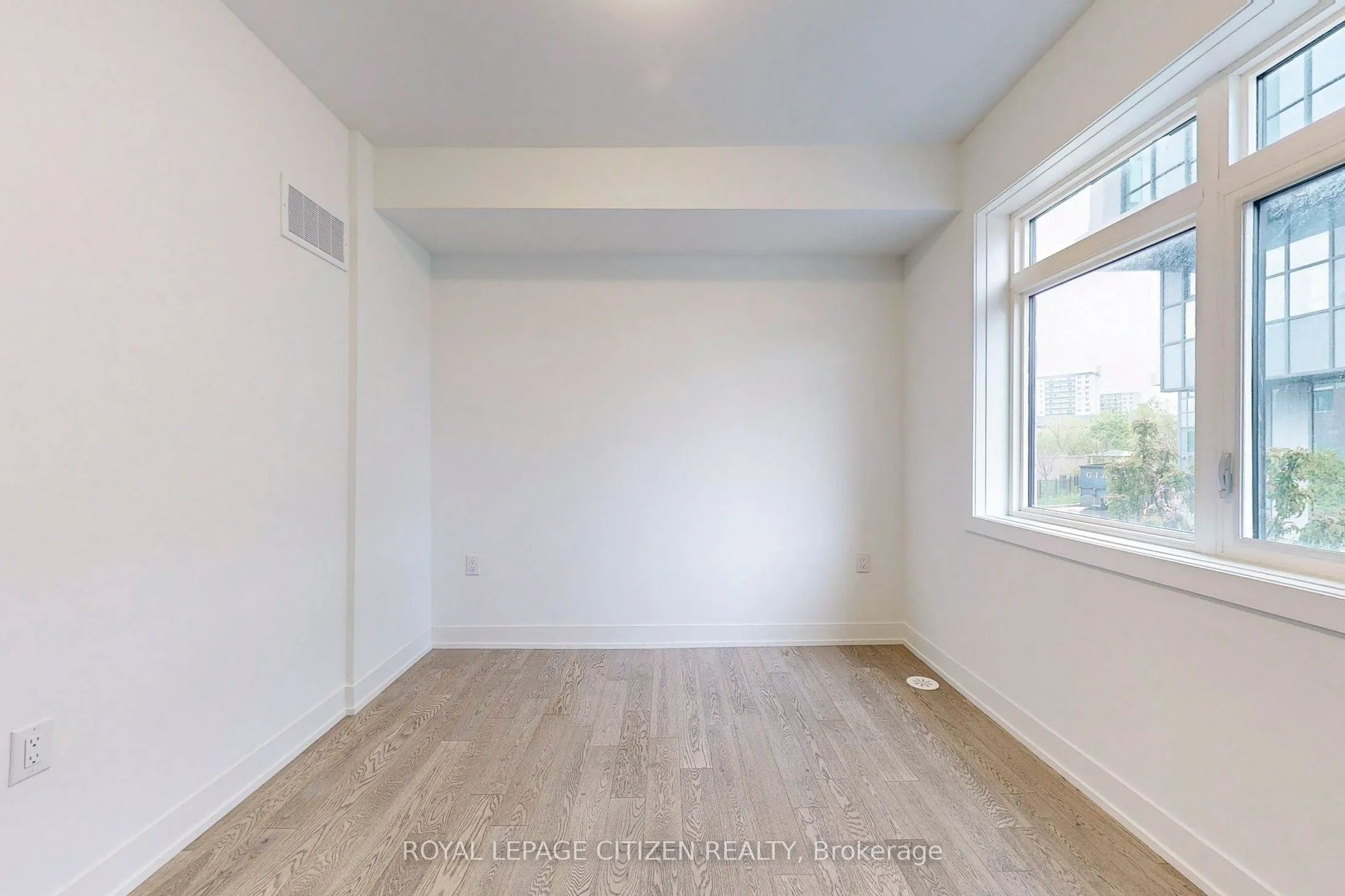 1075 Douglas Mccurdy Comm, #147