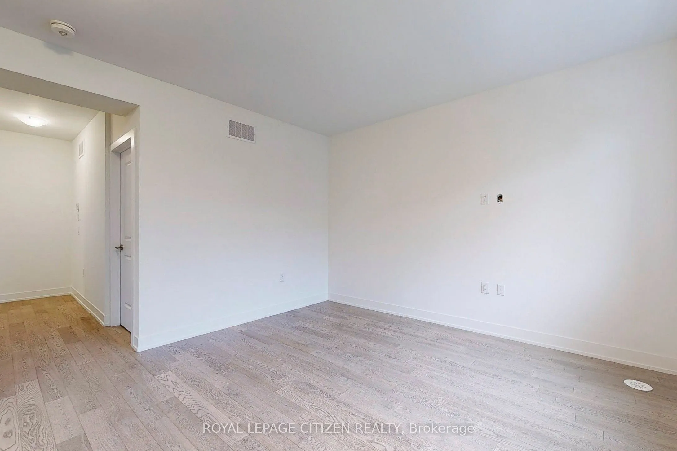 1075 Douglas Mccurdy Comm, #147