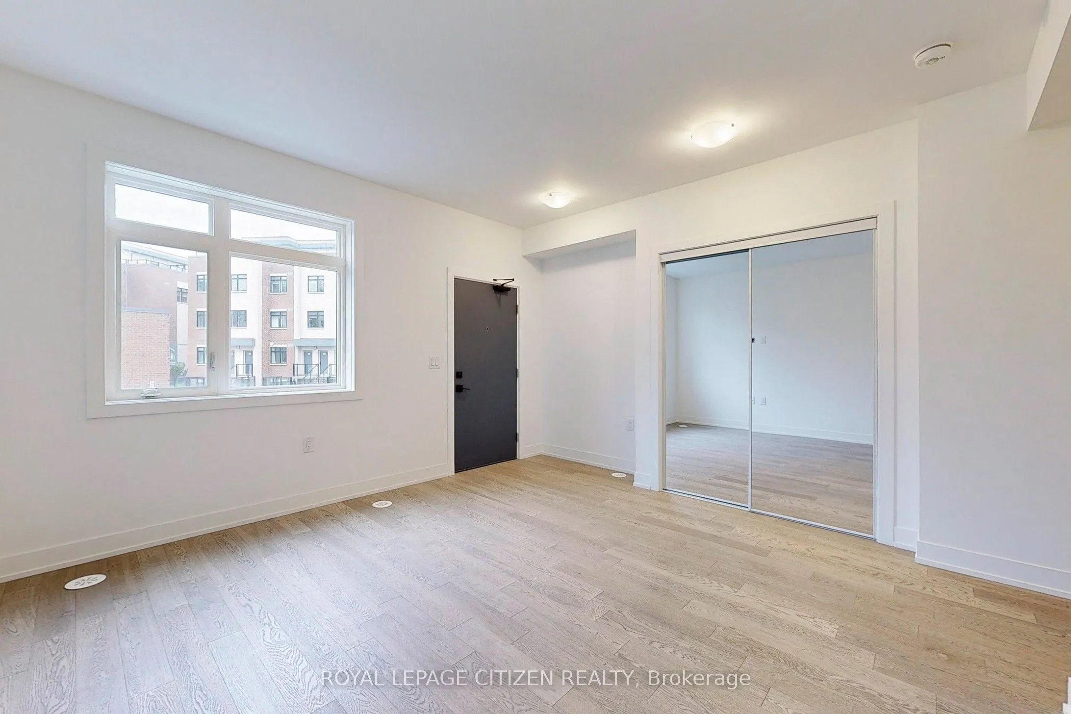 1075 Douglas Mccurdy Comm, #147