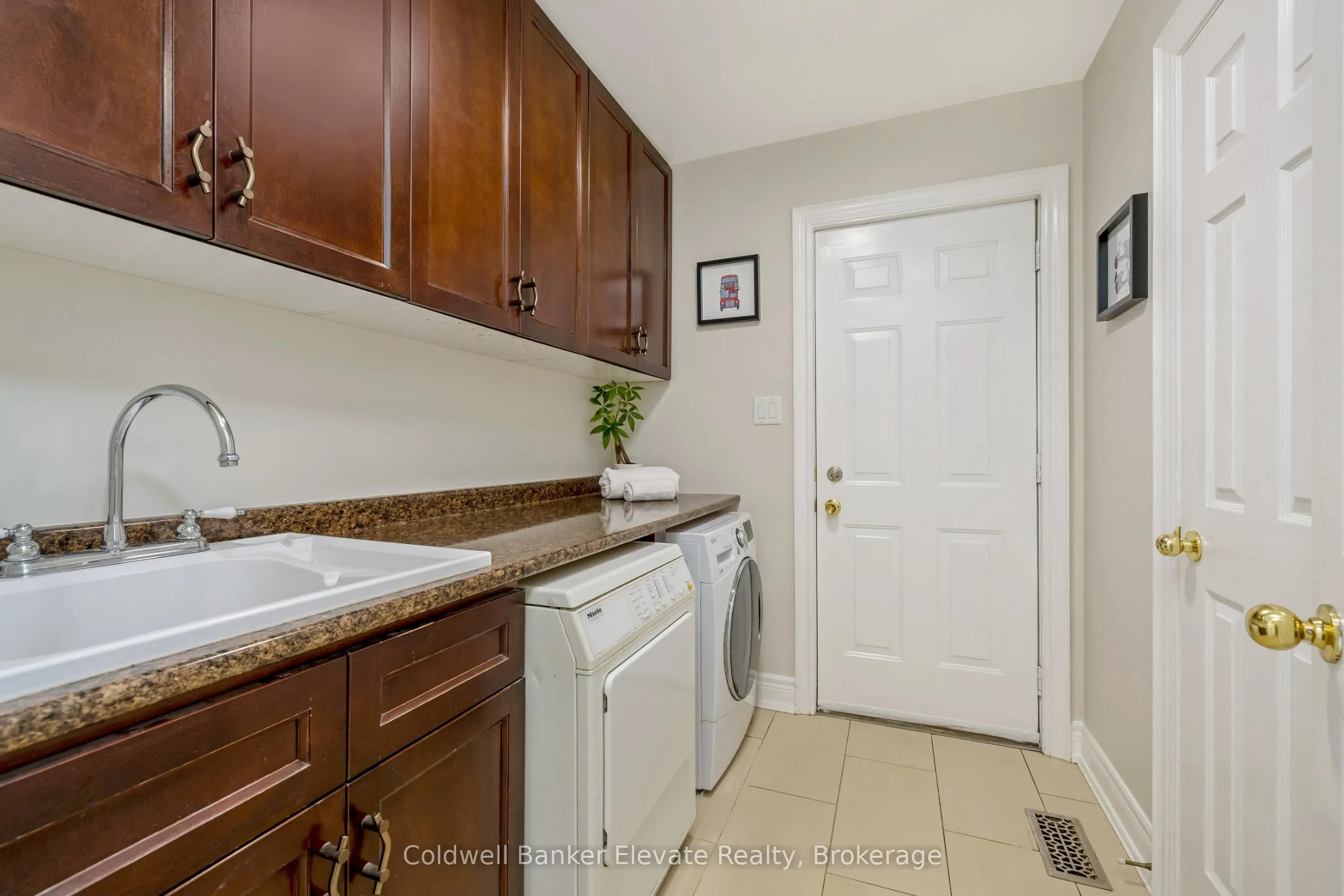 4 Southwinds Drive