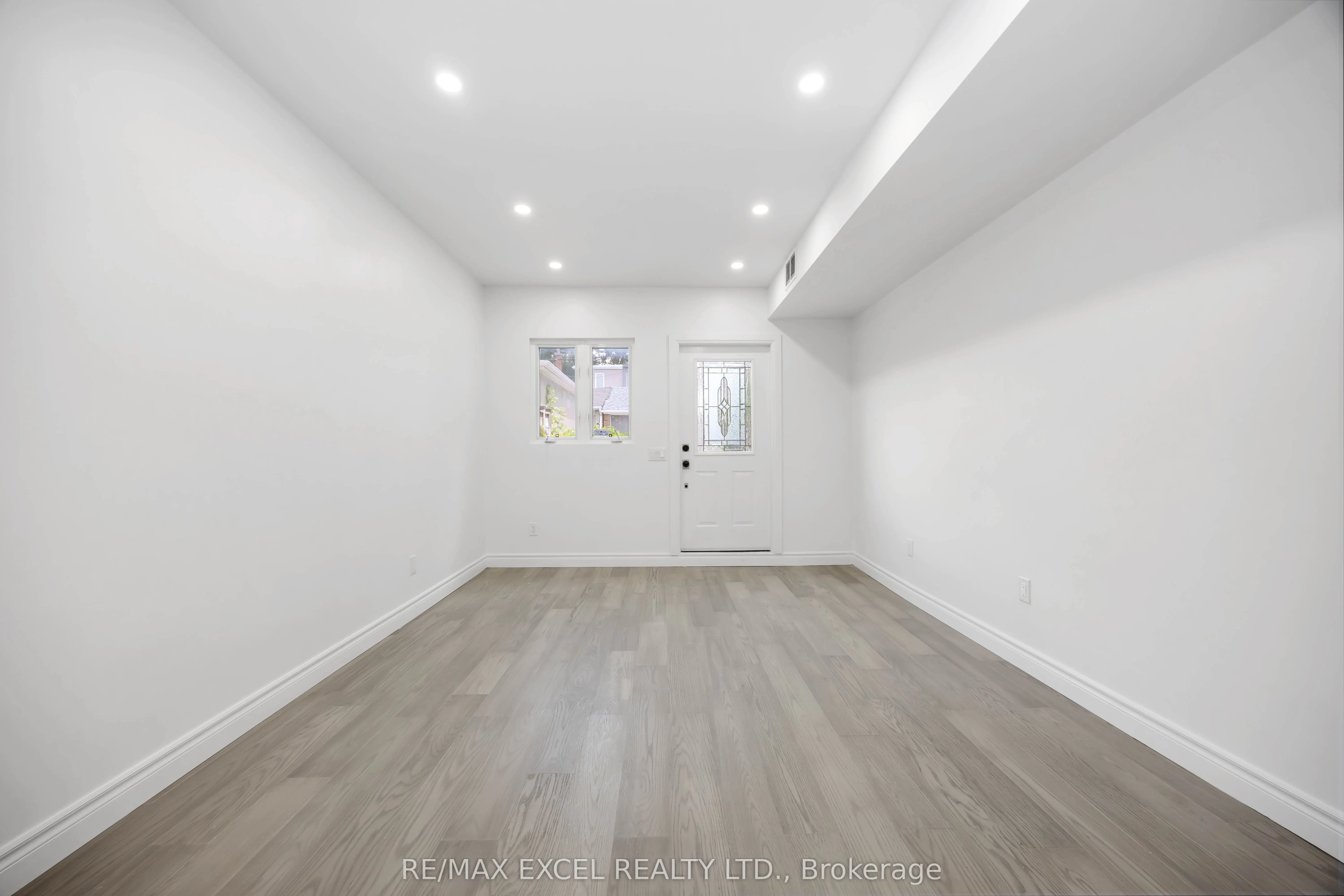75 Harvie Avenue