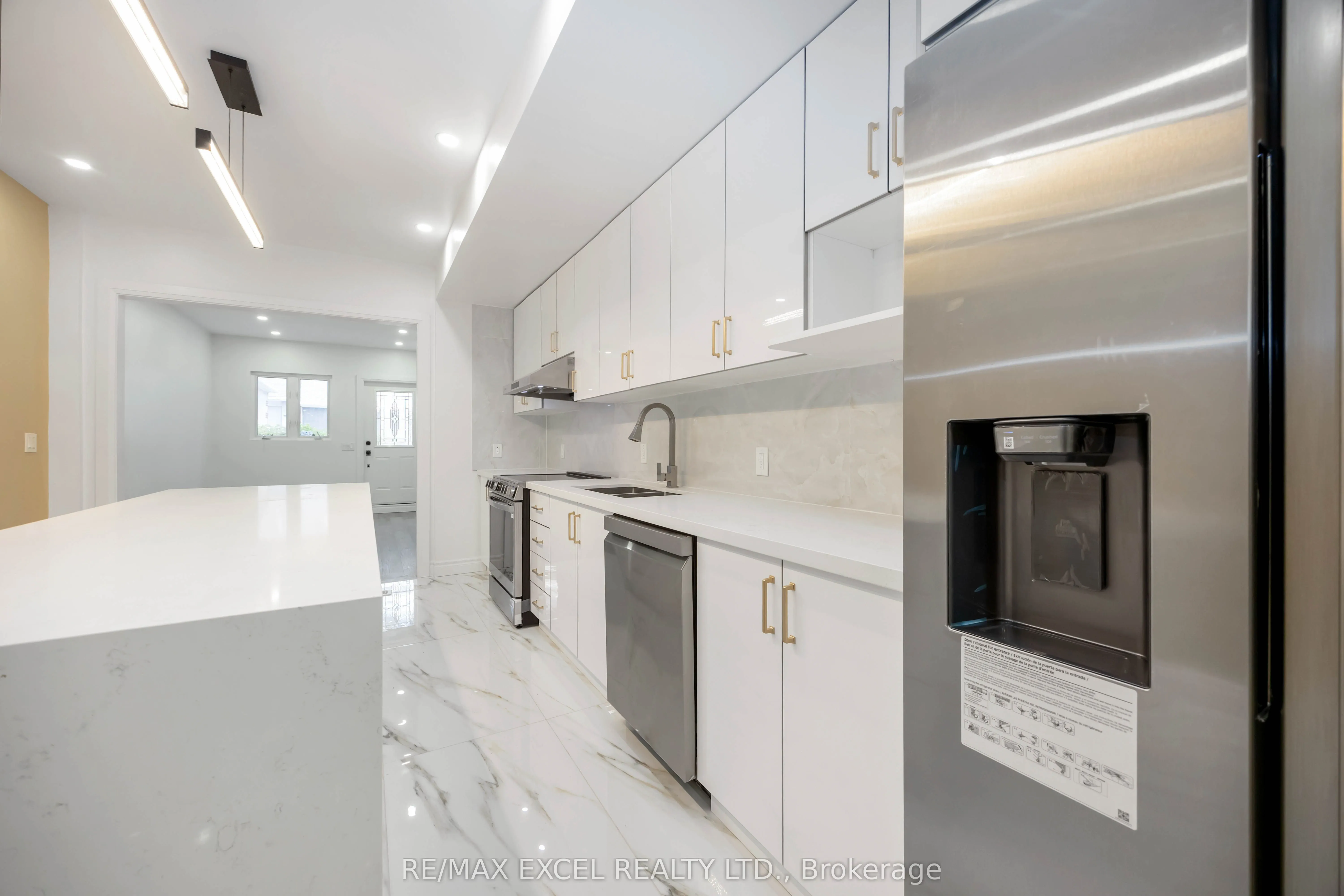 75 Harvie Avenue