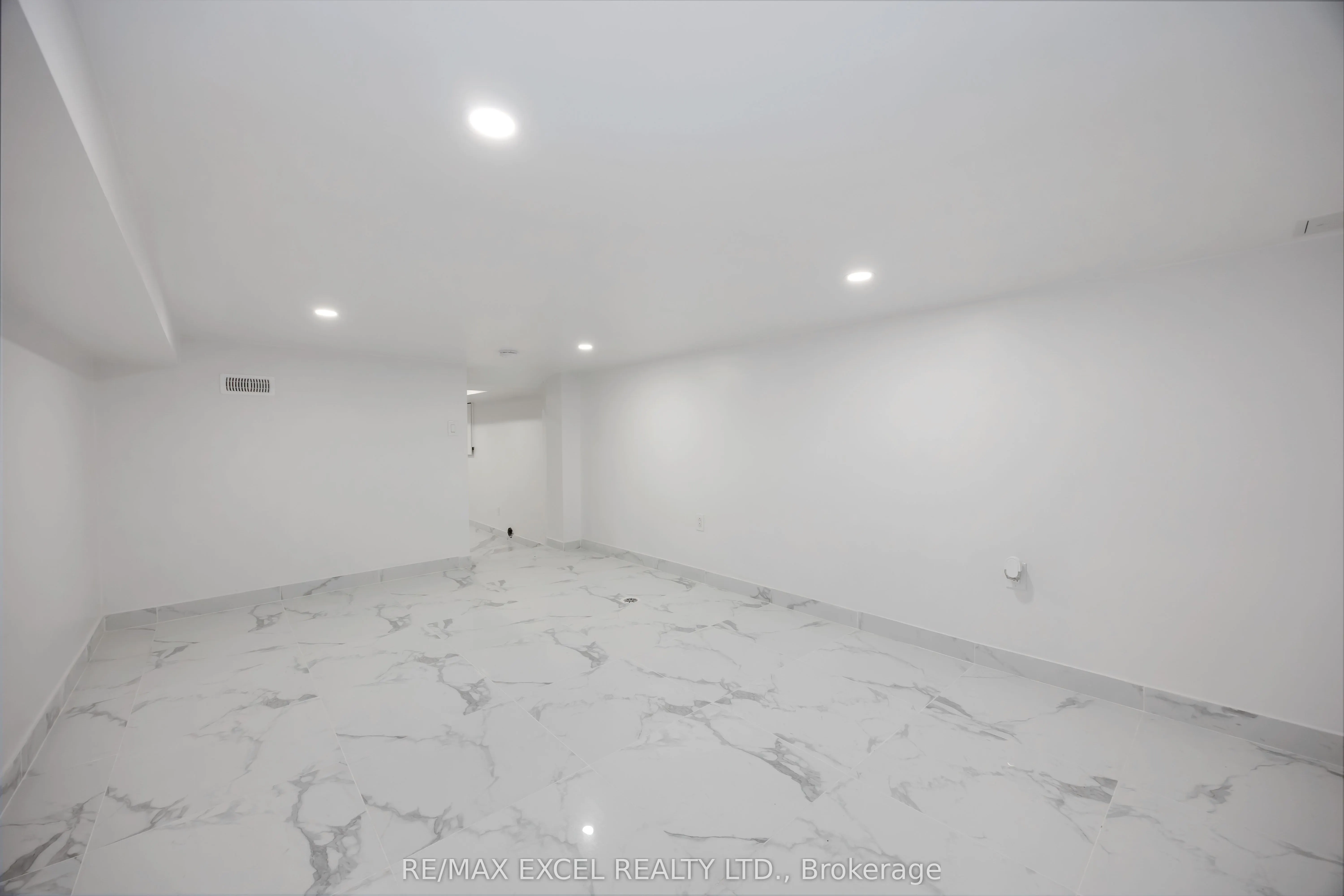 75 Harvie Avenue