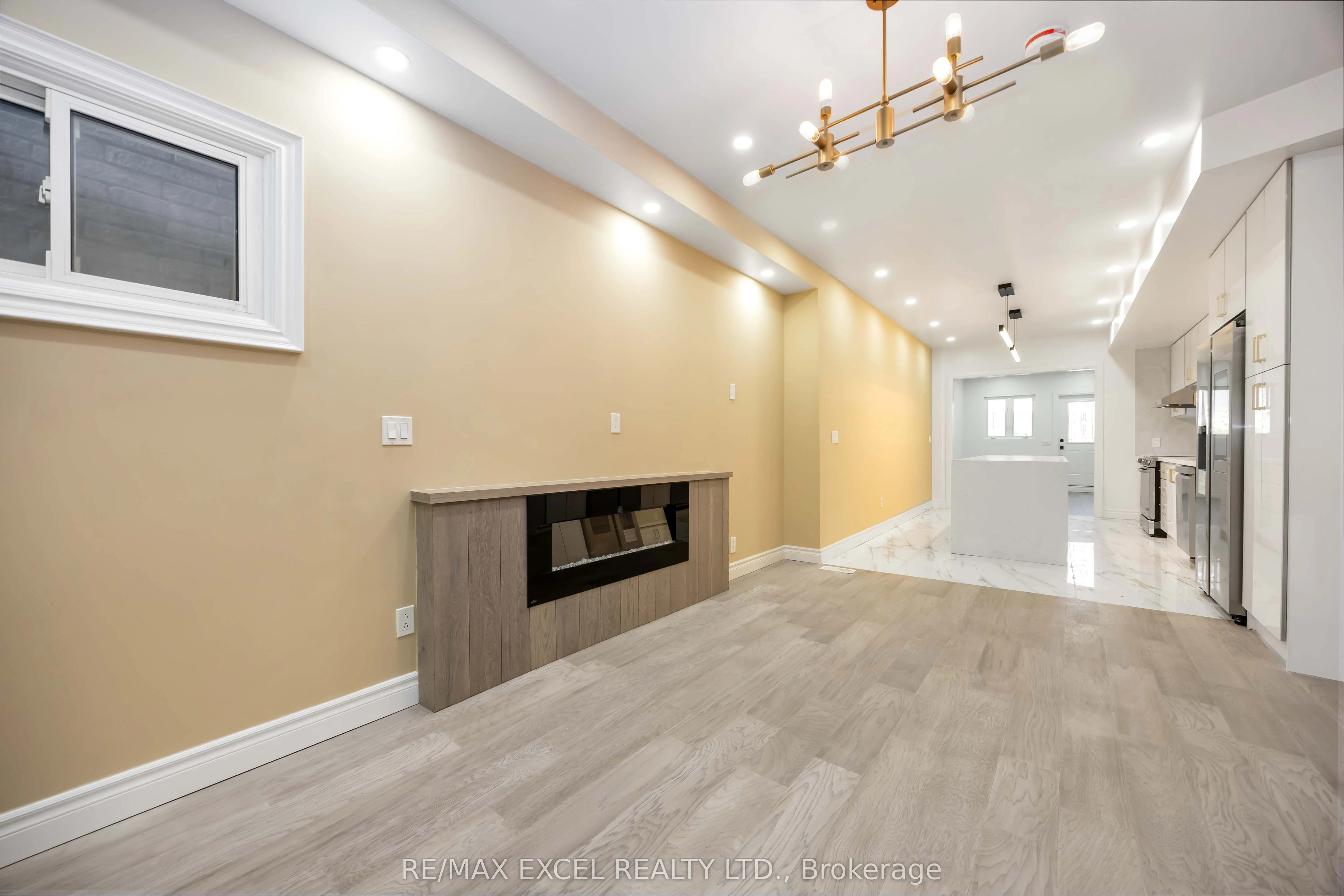 75 Harvie Avenue