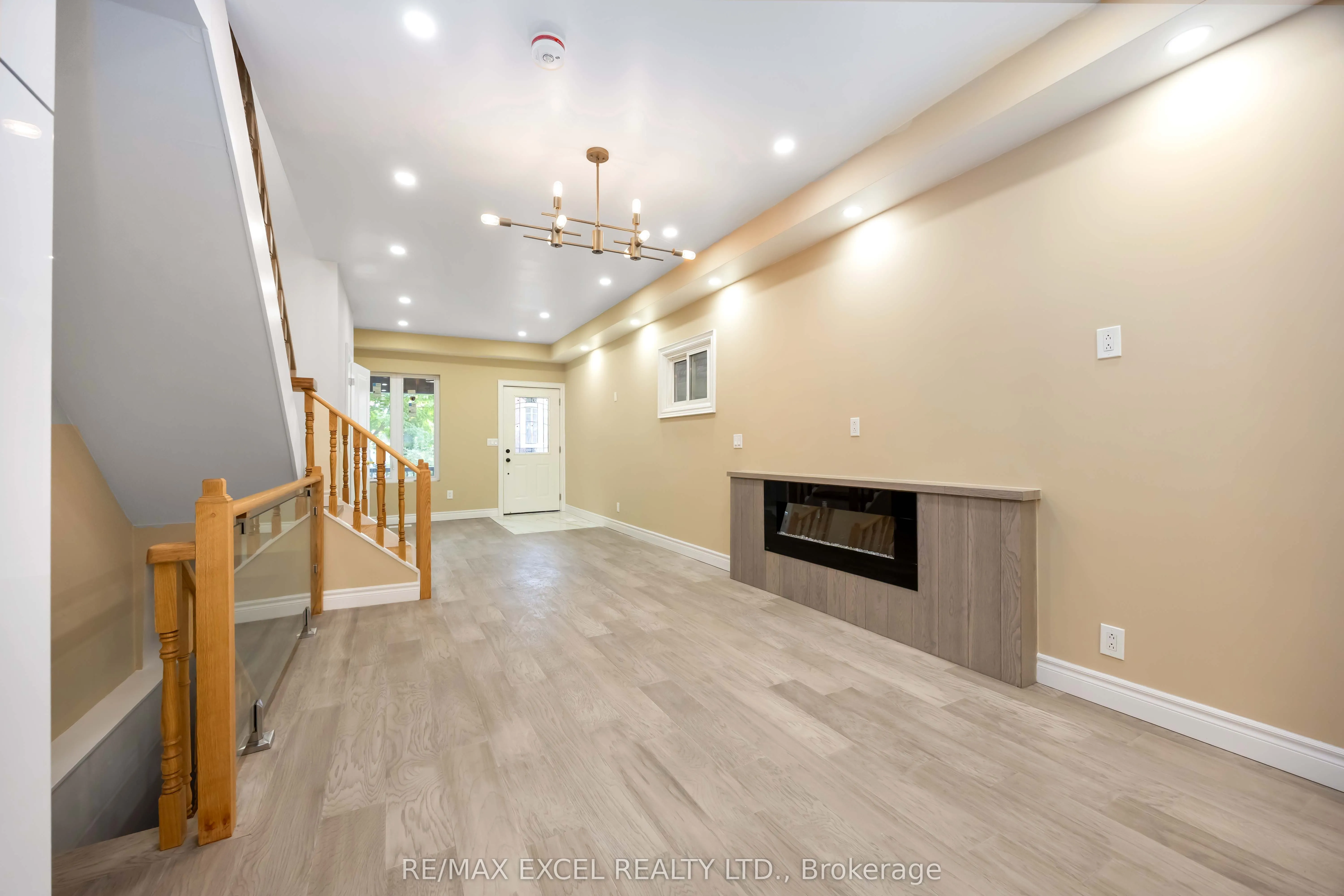 75 Harvie Avenue