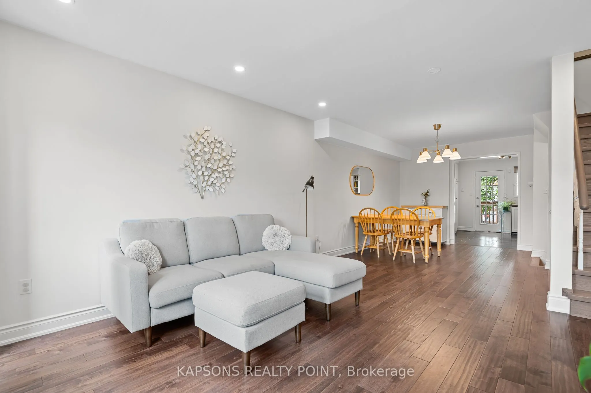 1255 Woodhill Court