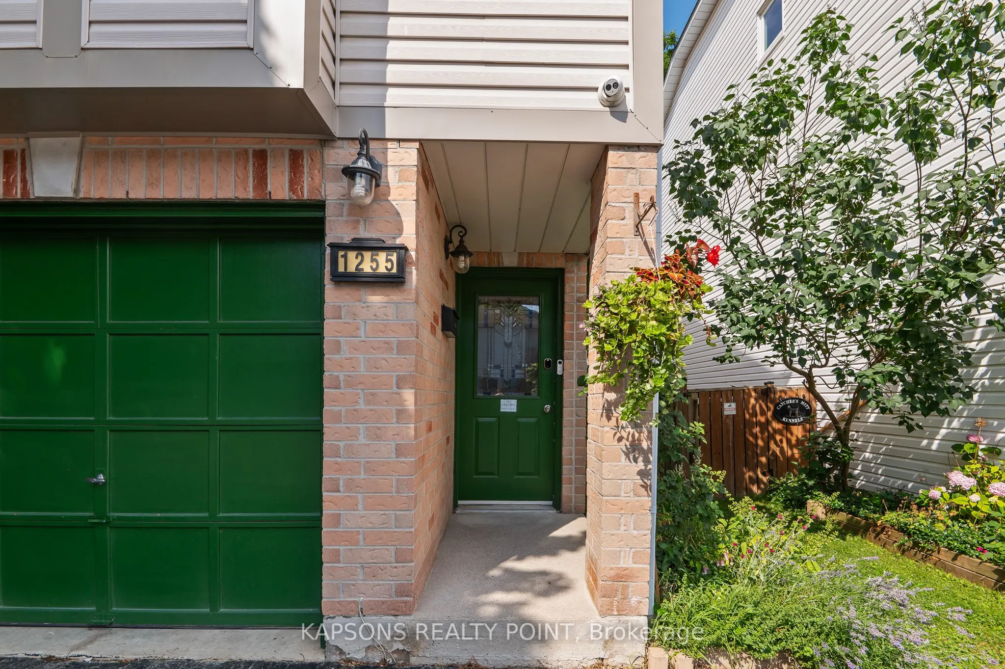 1255 Woodhill Court
