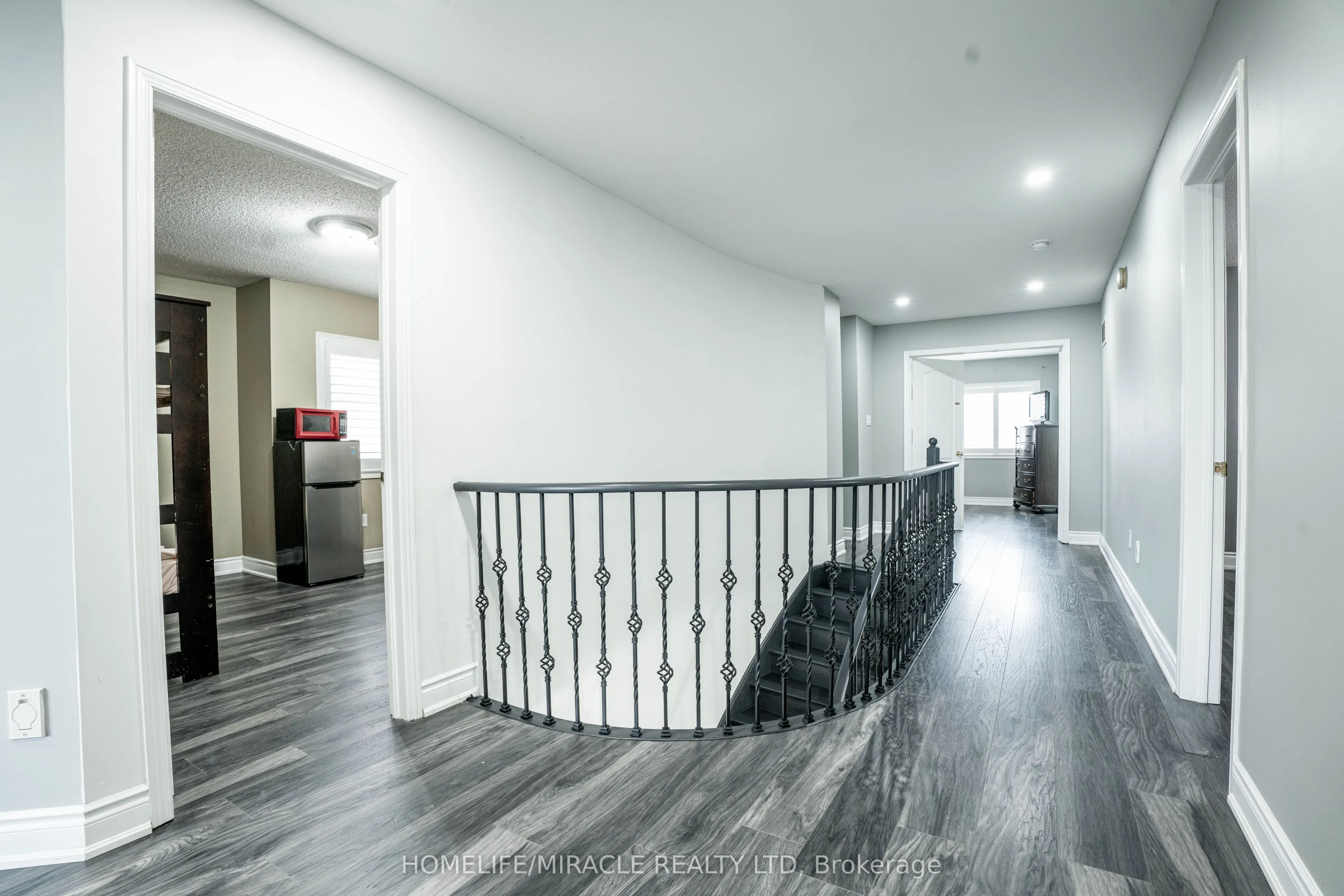 16 Signet Court