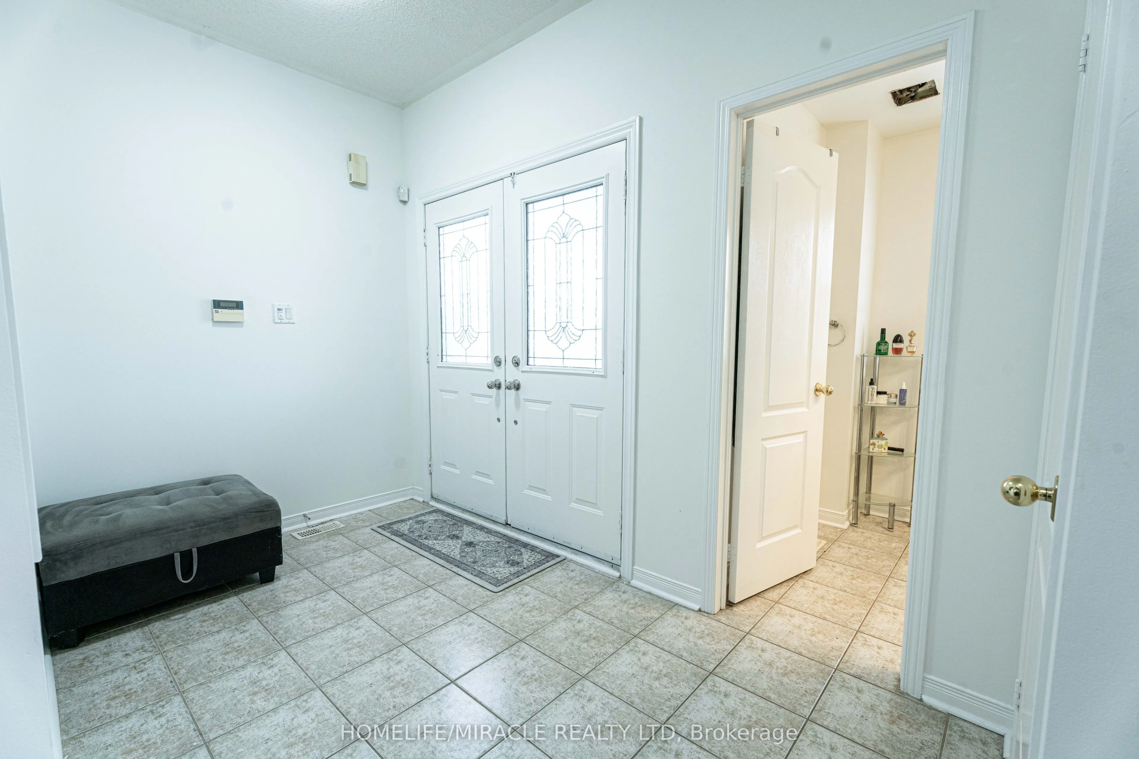 16 Signet Court