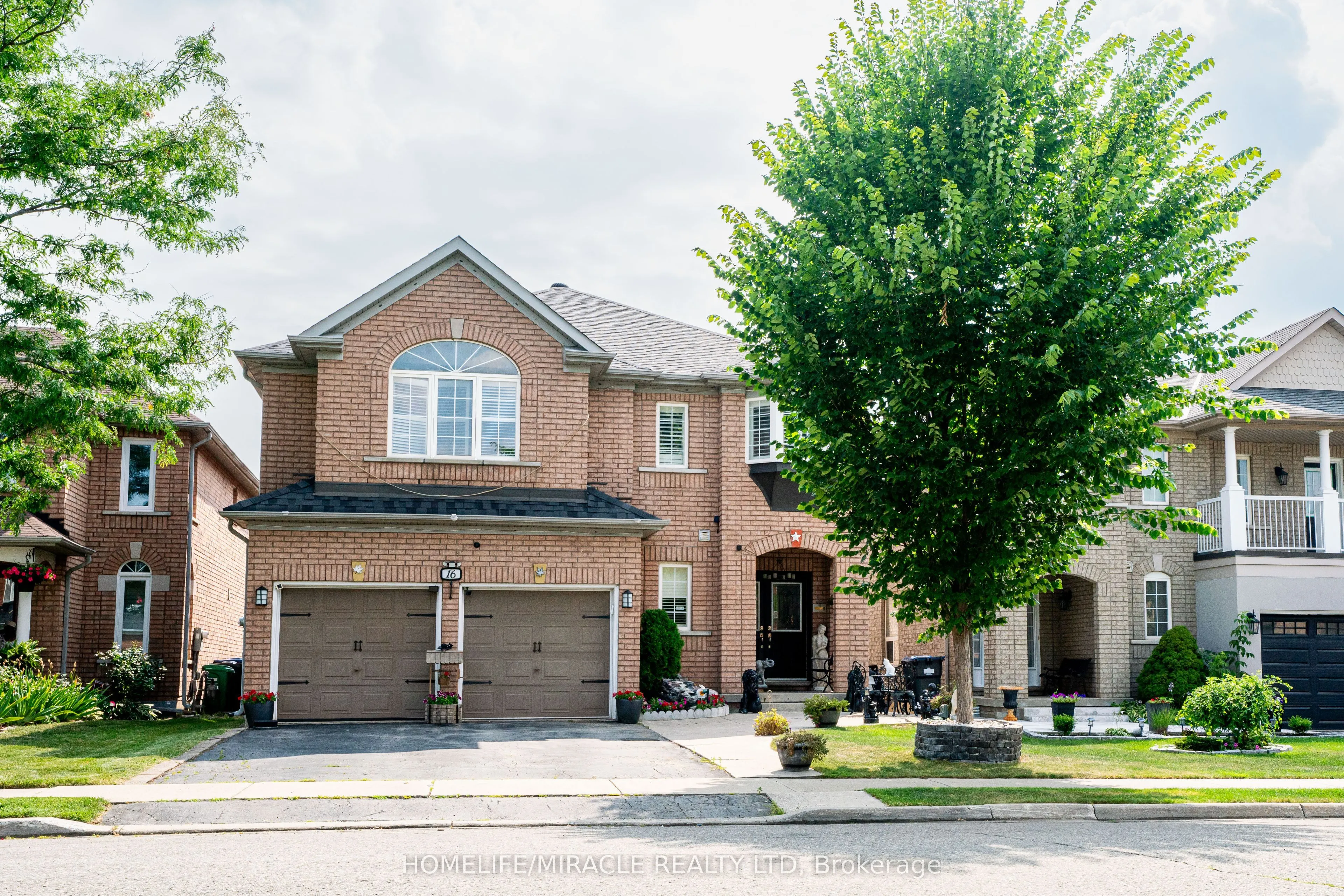 16 Signet Court