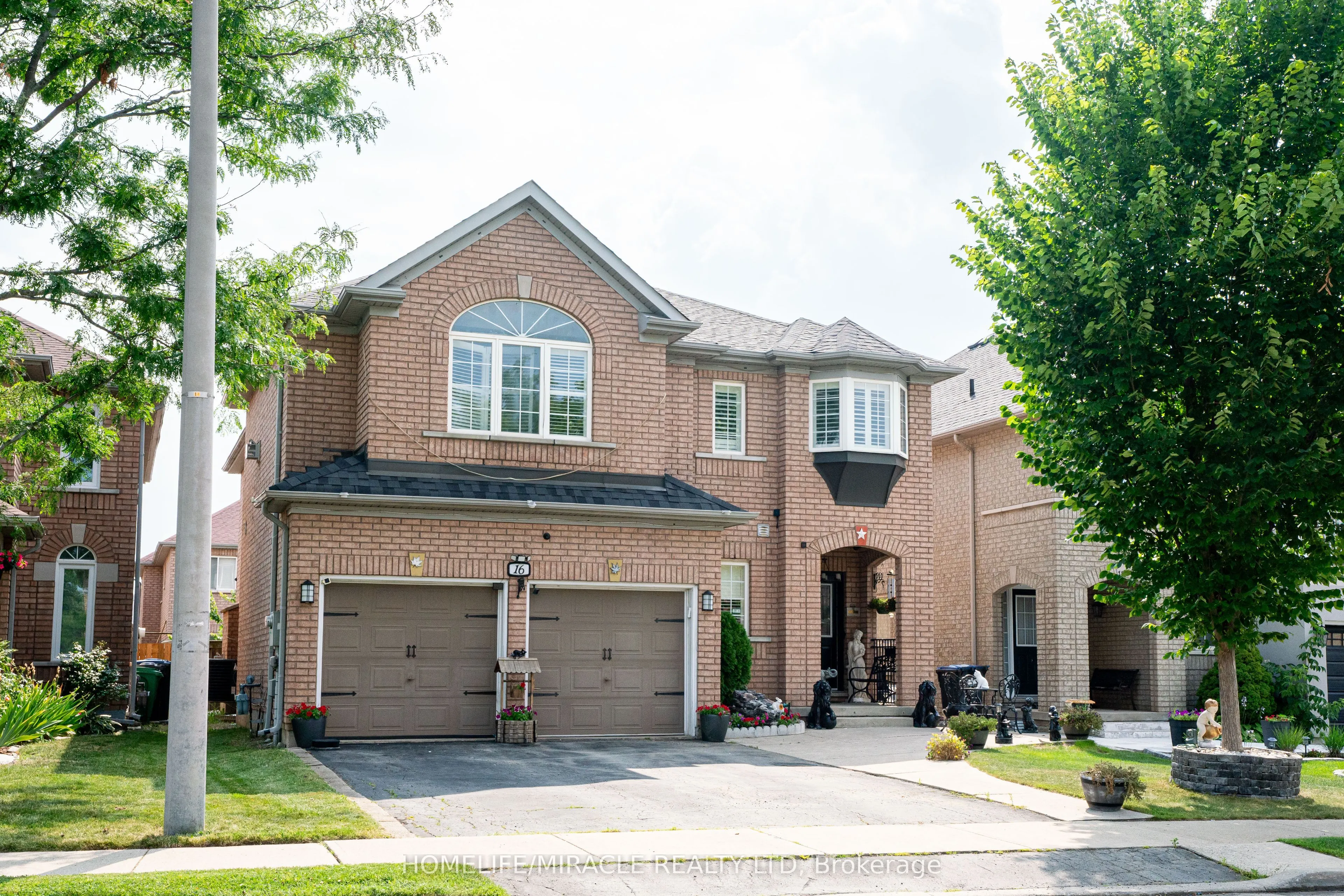 16 Signet Court