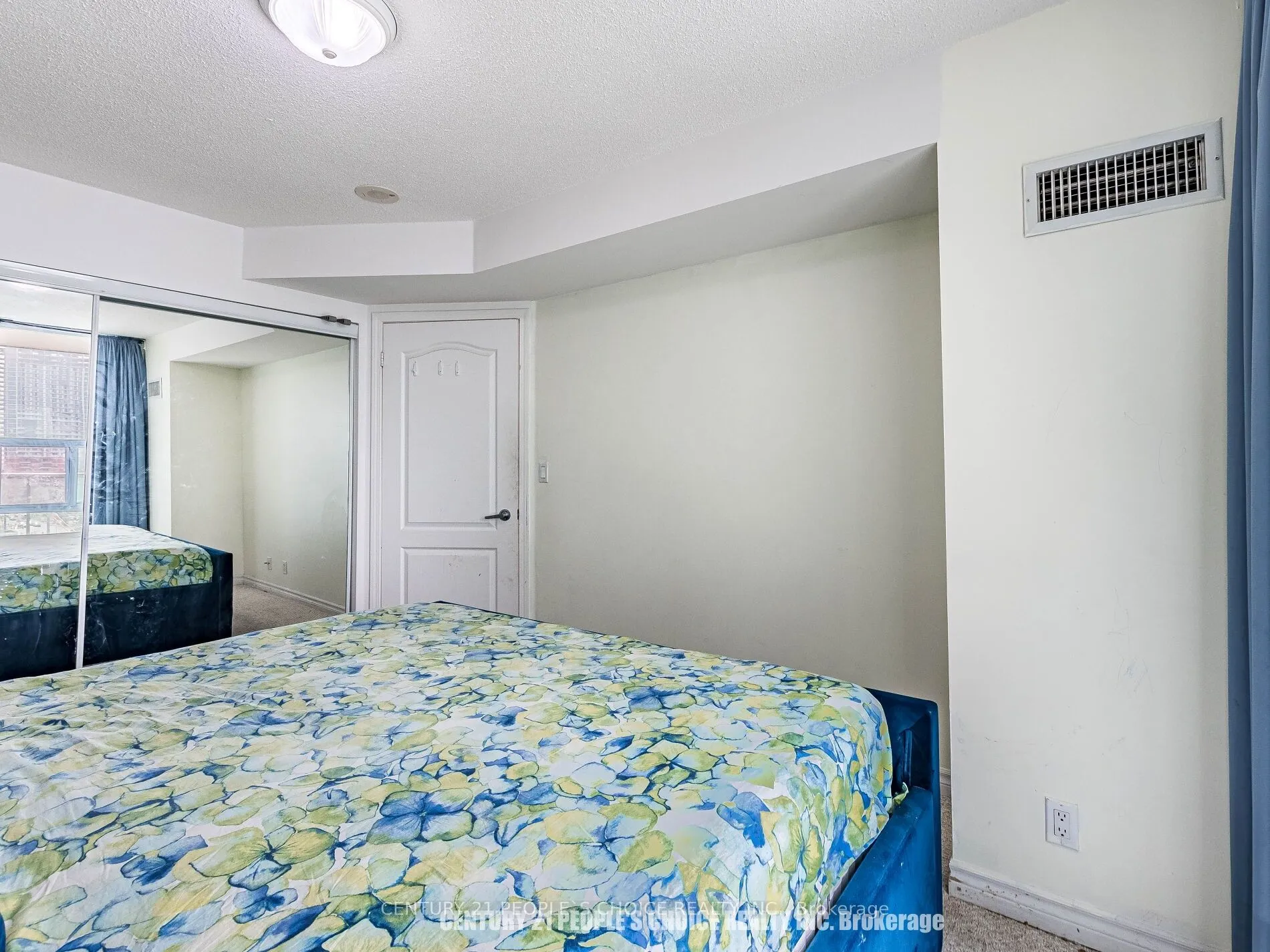 1 Elm Drive, #903