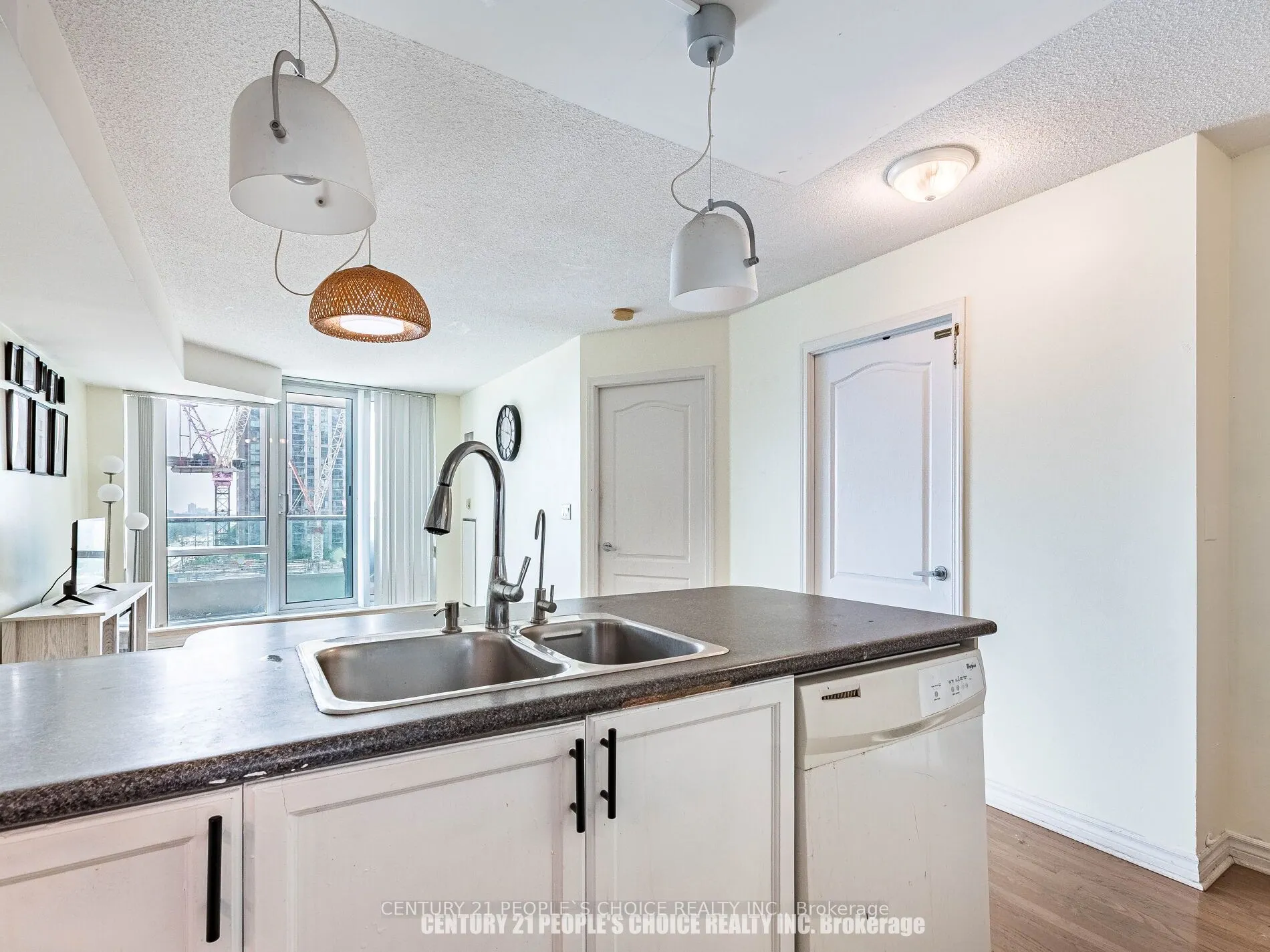 1 Elm Drive, #903