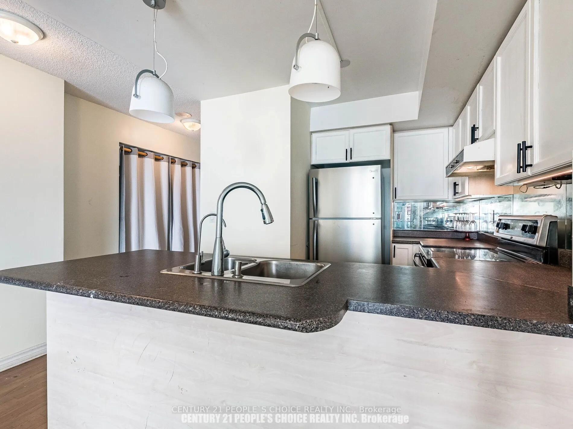 1 Elm Drive, #903
