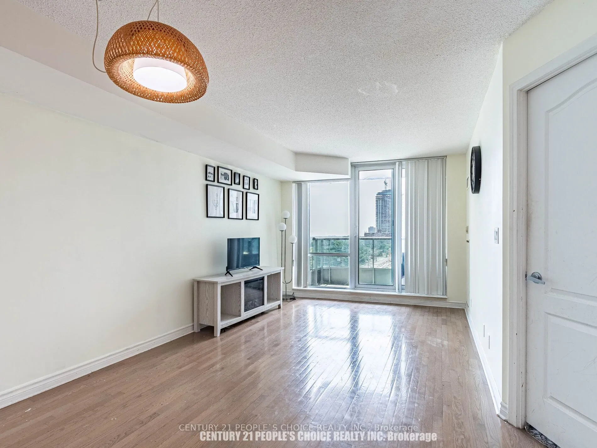 1 Elm Drive, #903