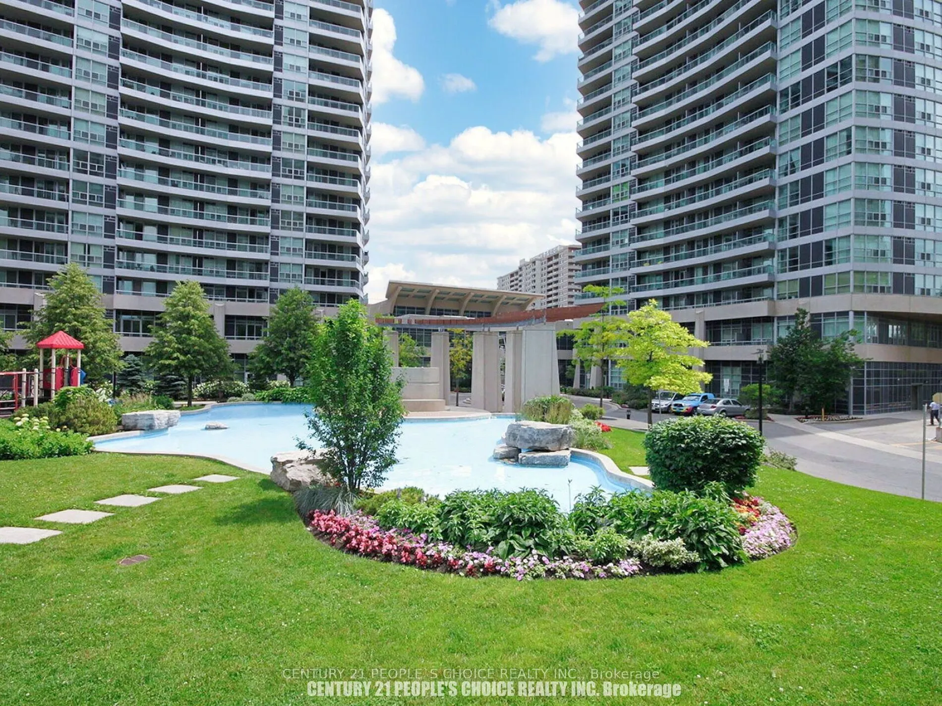 1 Elm Drive, #903