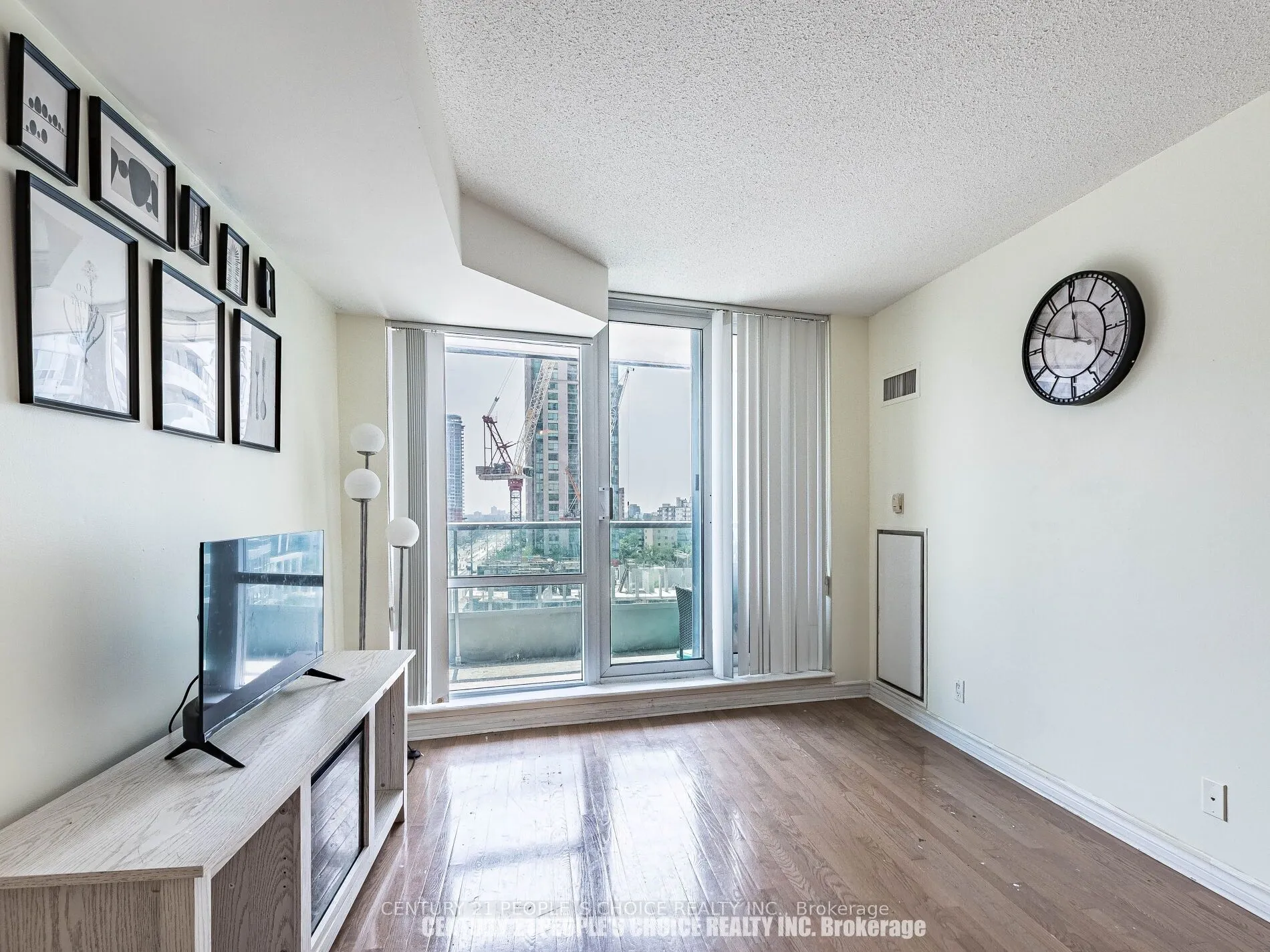 1 Elm Drive, #903