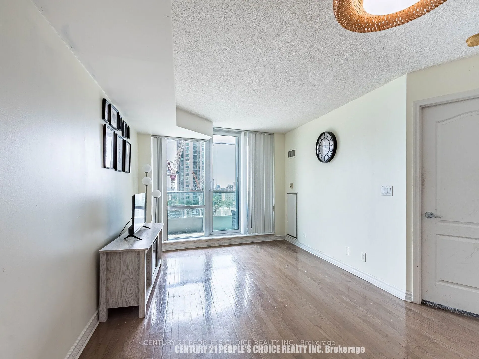 1 Elm Drive, #903
