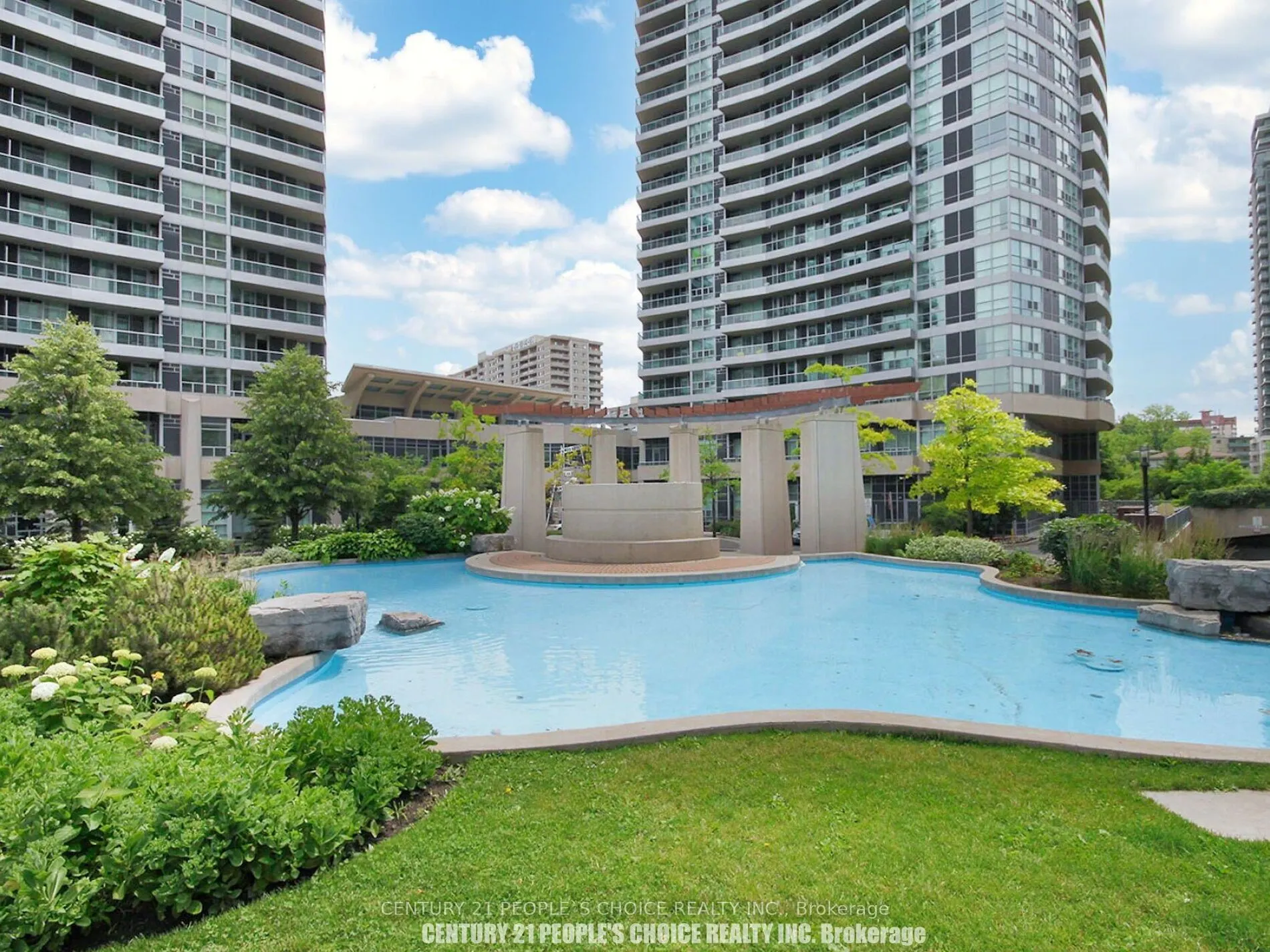 1 Elm Drive, #903