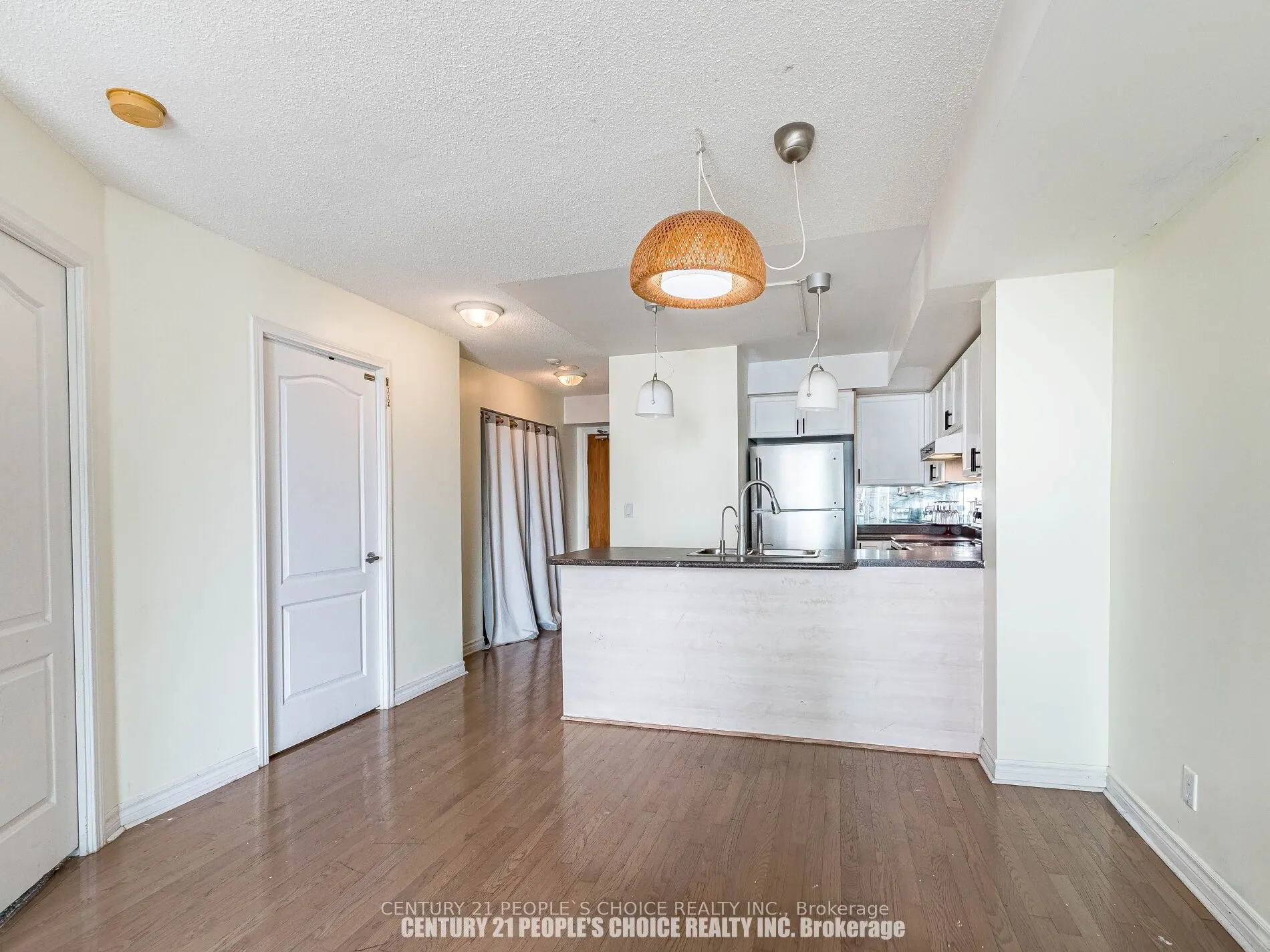 1 Elm Drive, #903