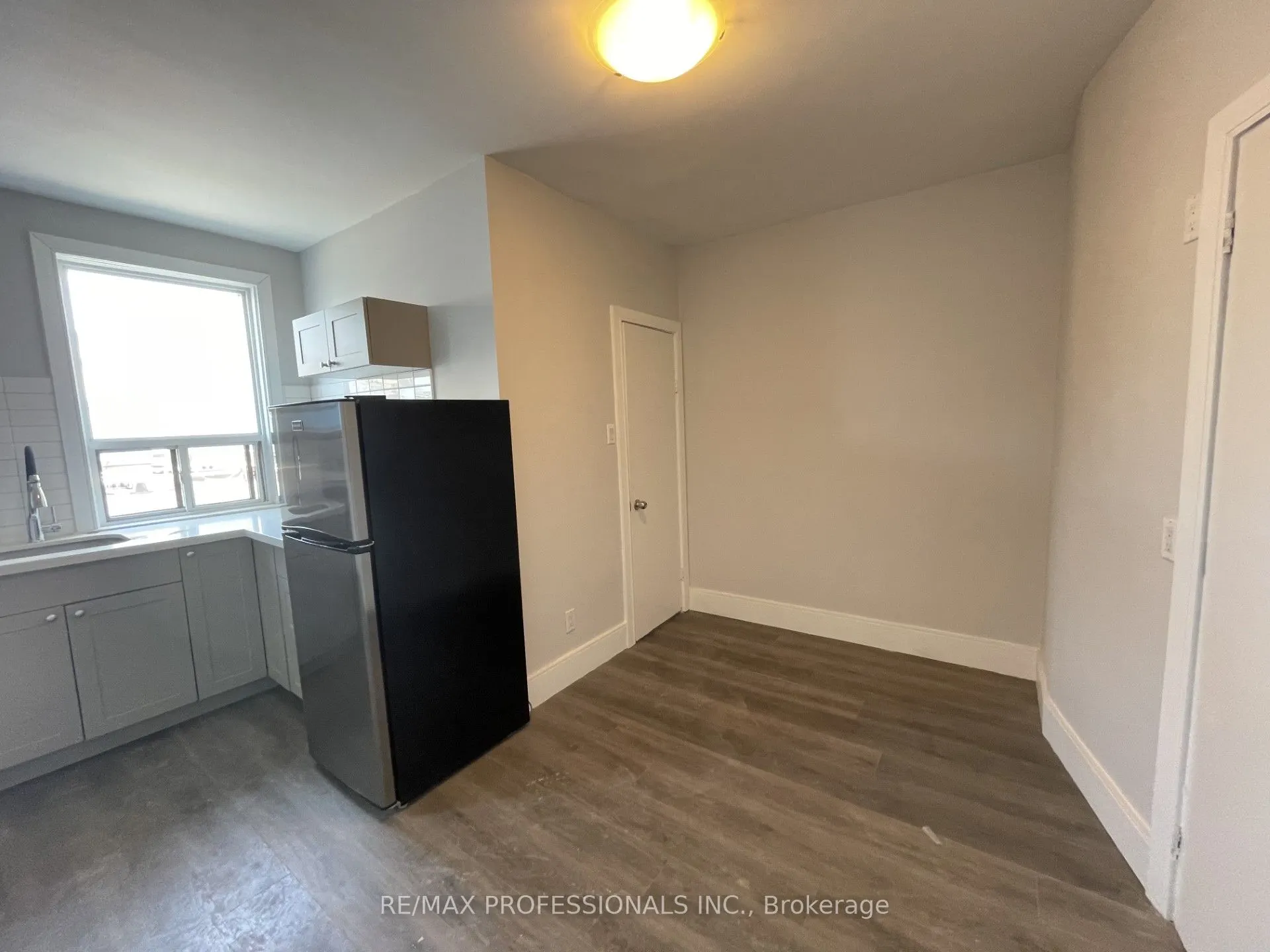 3210 Lake Shore Boulevard, #1