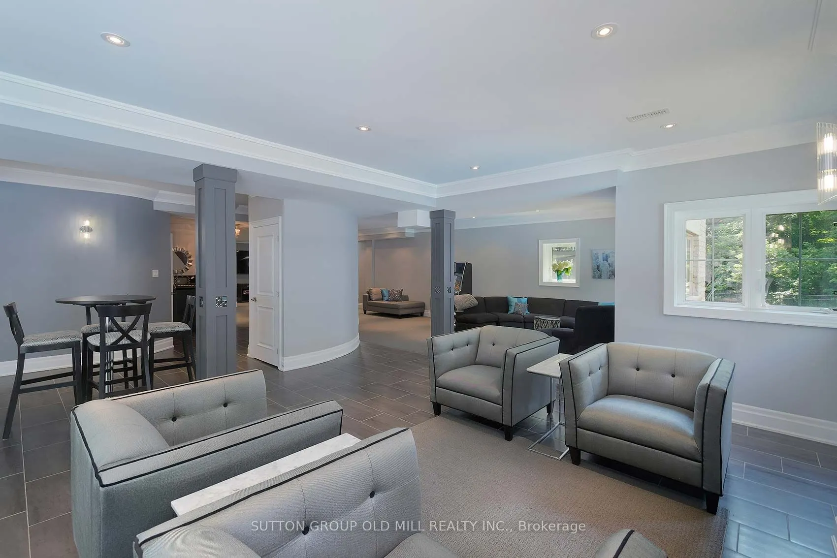 14 Canis Street