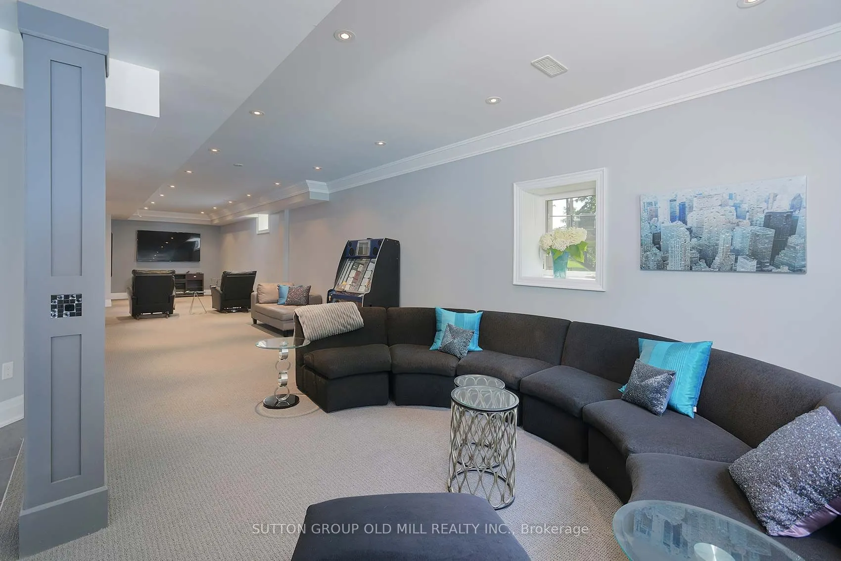 14 Canis Street
