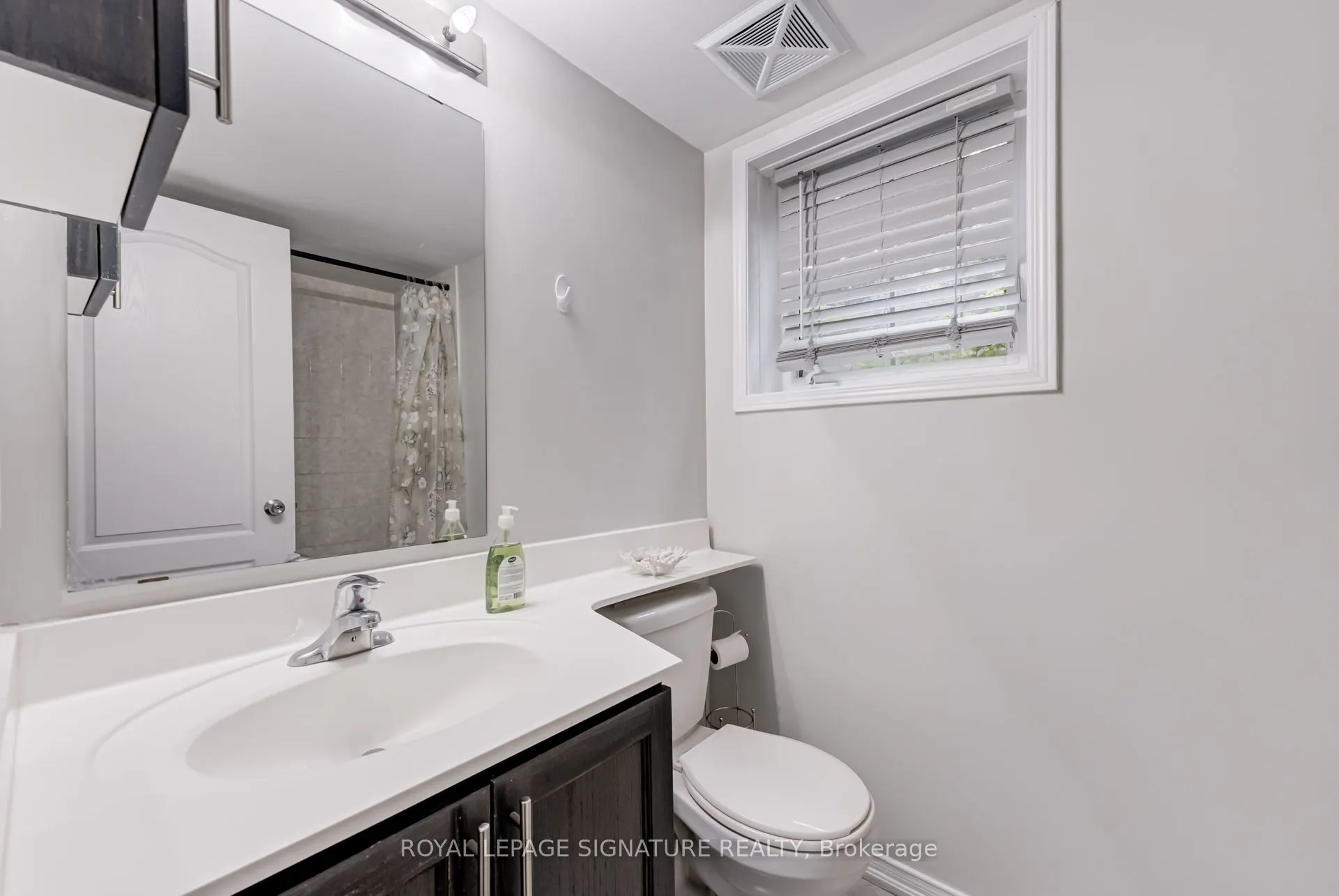 2492 Post Road, #19