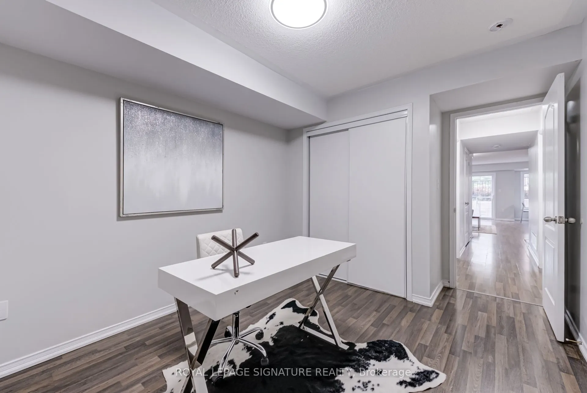 2492 Post Road, #19