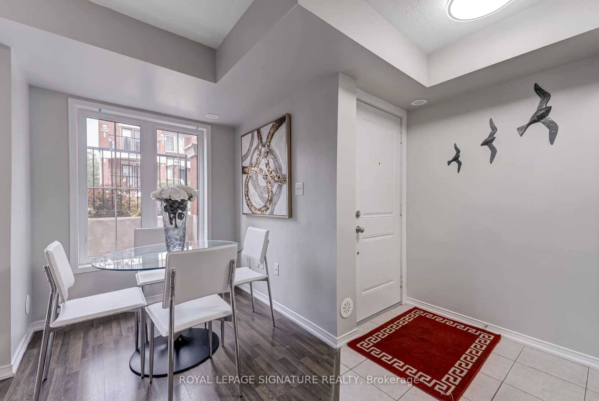 2492 Post Road, #19