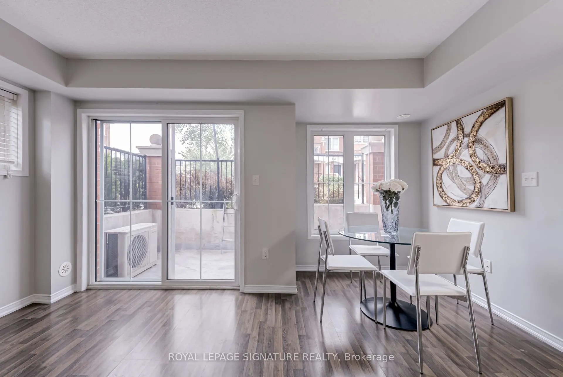 2492 Post Road, #19