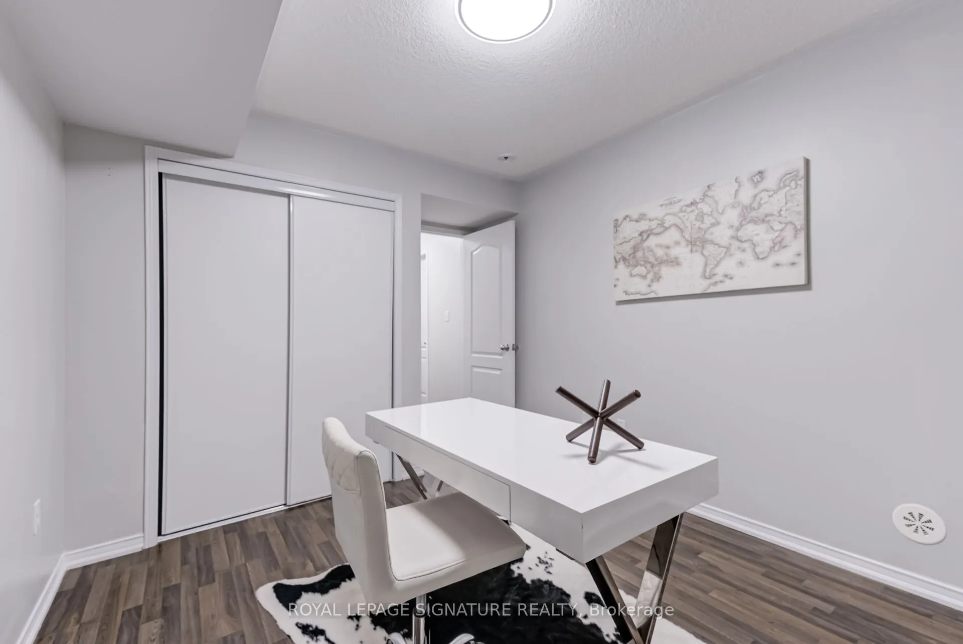 2492 Post Road, #19