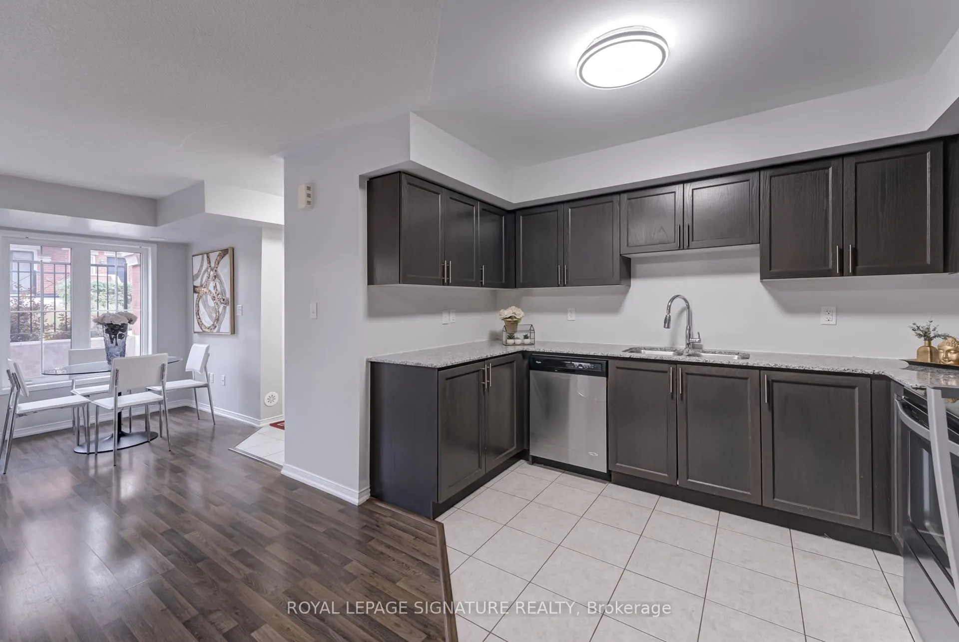 2492 Post Road, #19