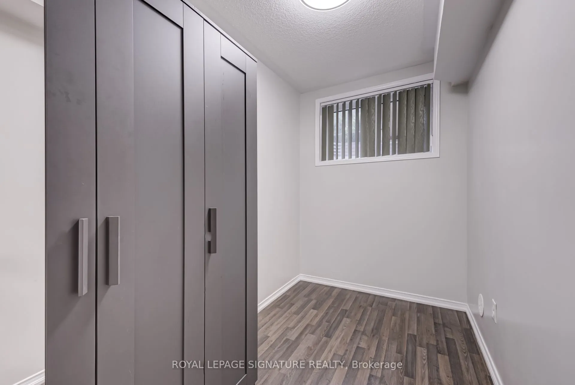 2492 Post Road, #19