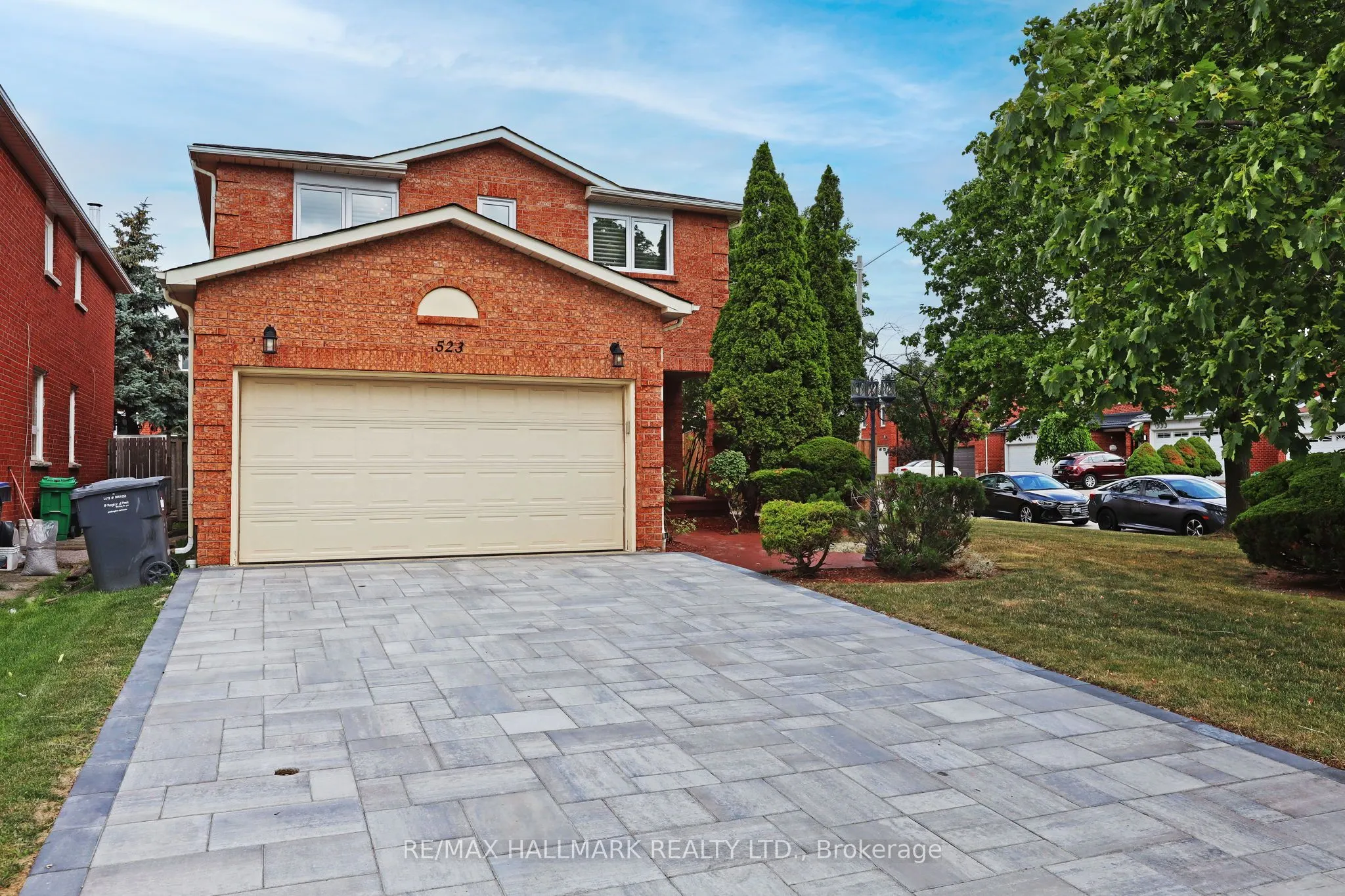 523 Petawawa Crescent