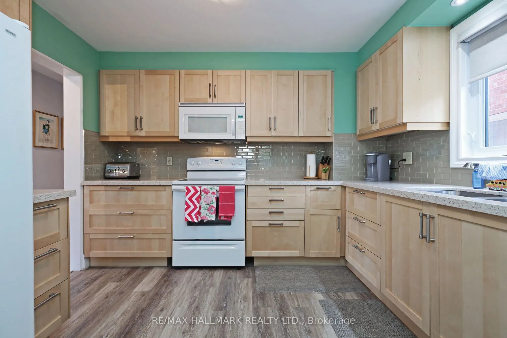 523 Petawawa Crescent