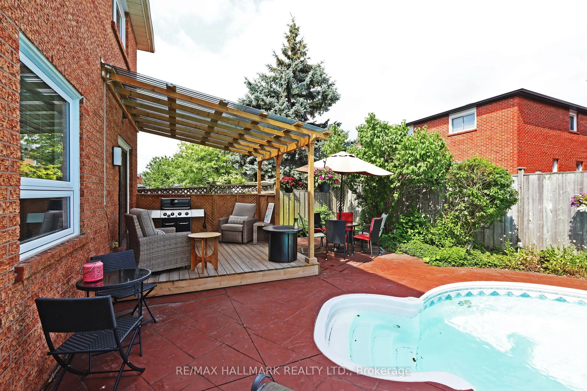523 Petawawa Crescent