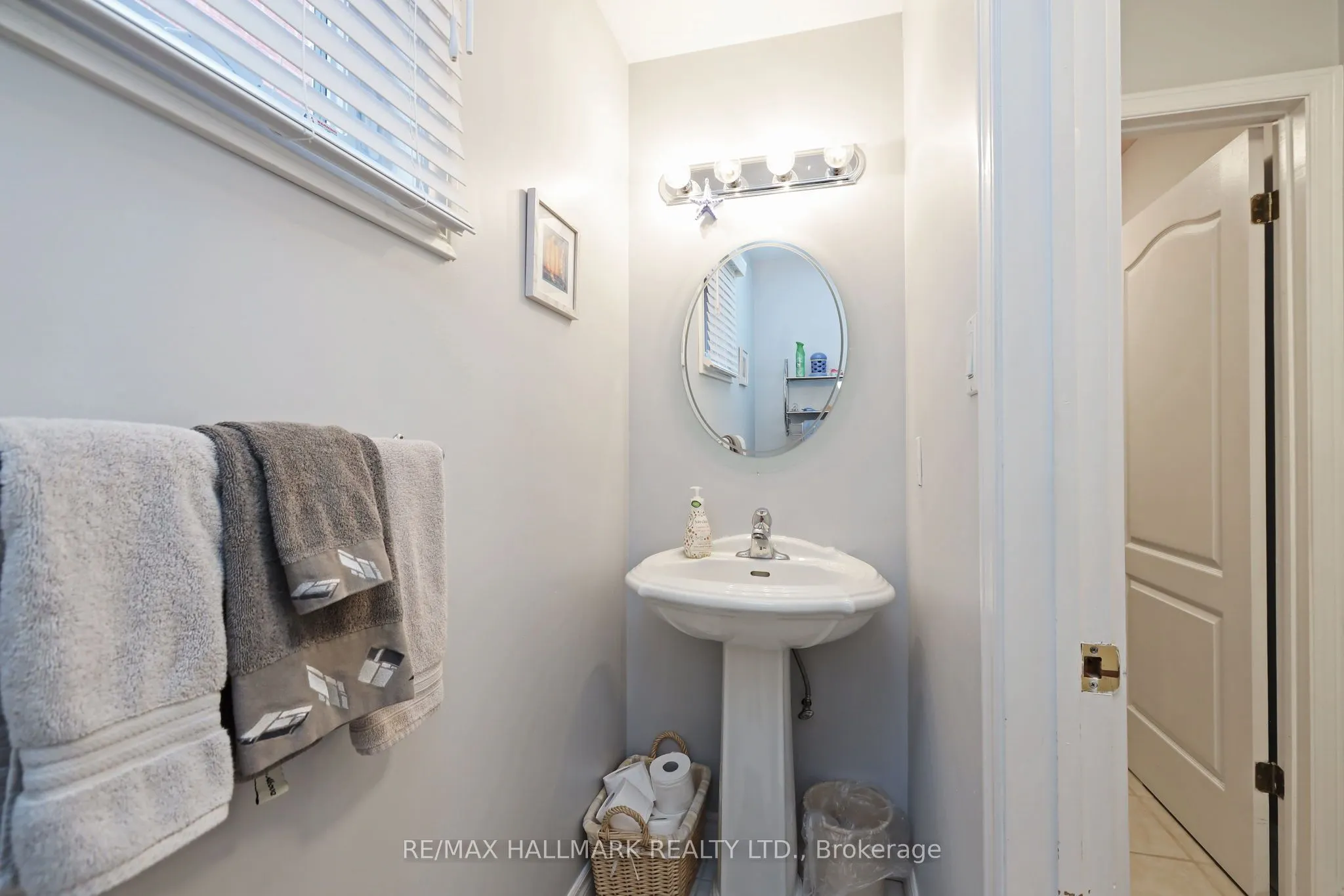 523 Petawawa Crescent