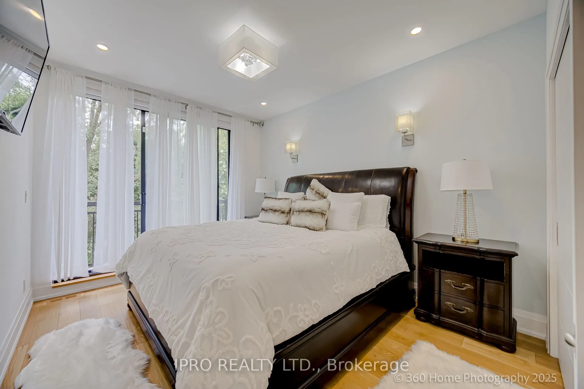 238 Renforth Drive