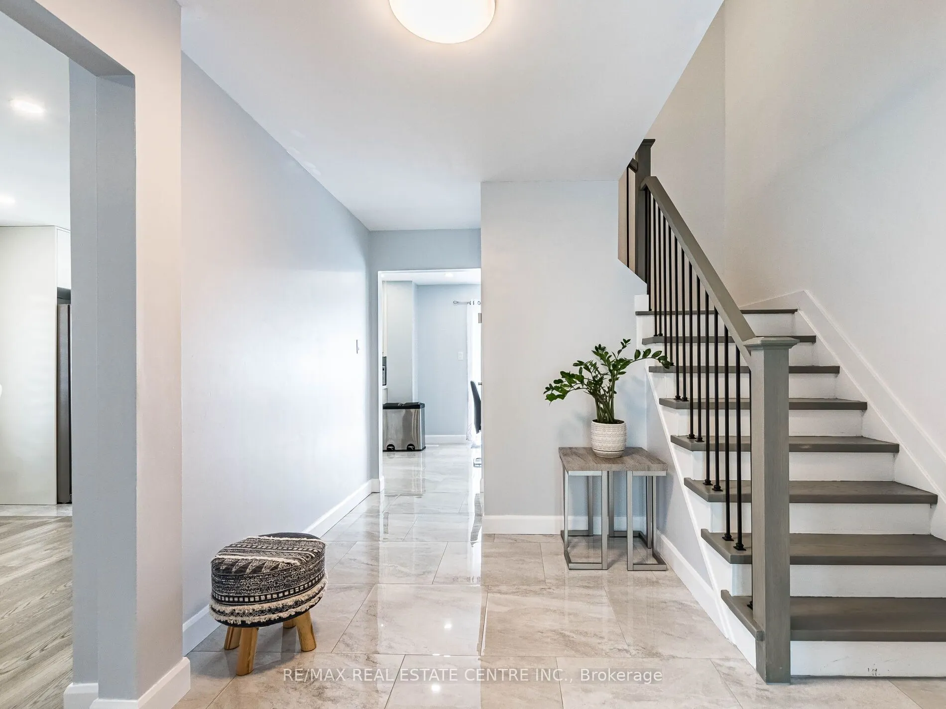 52 Mozart Crescent