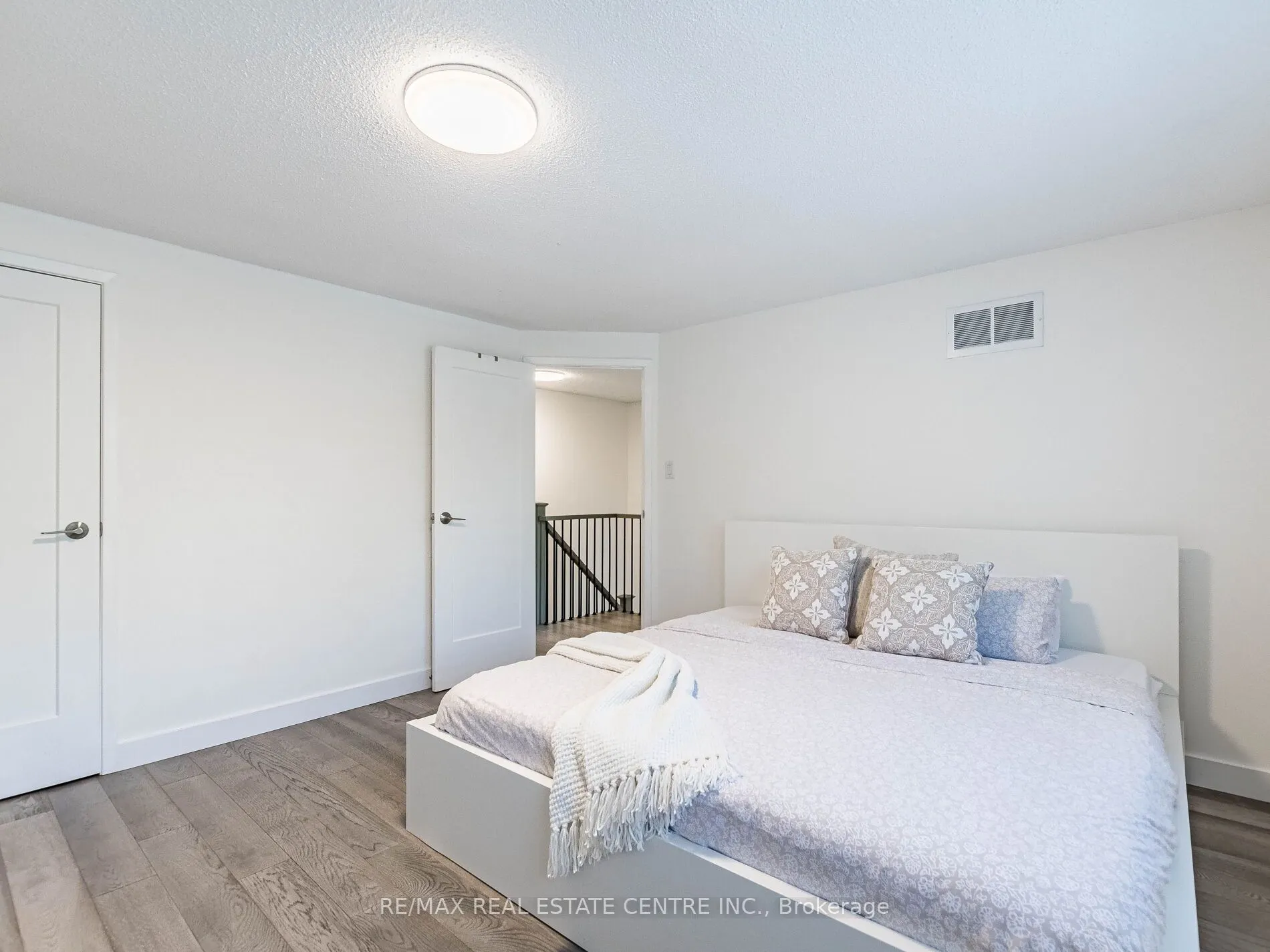 52 Mozart Crescent