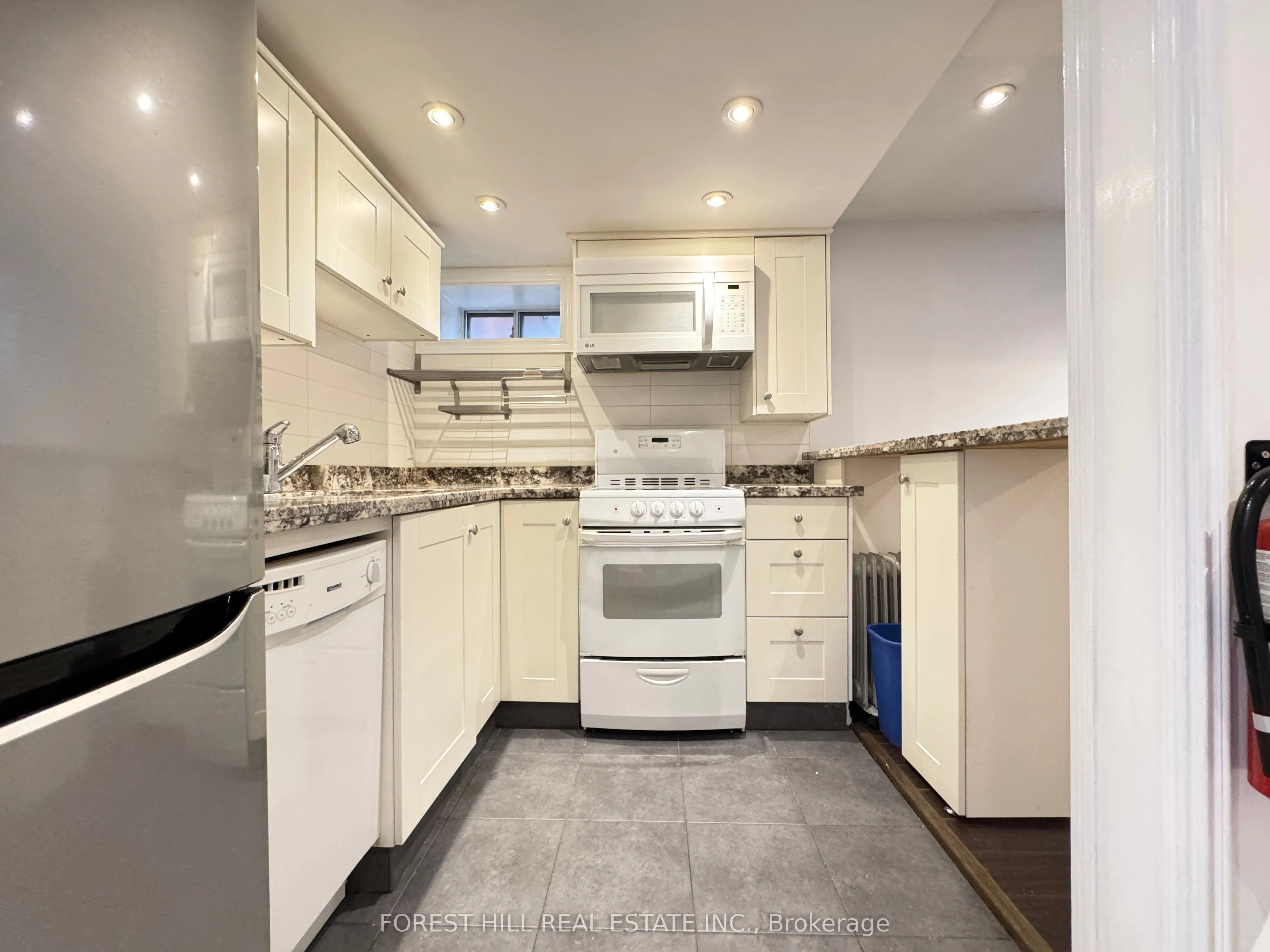 64 Lansdowne Avenue, #Bsmt