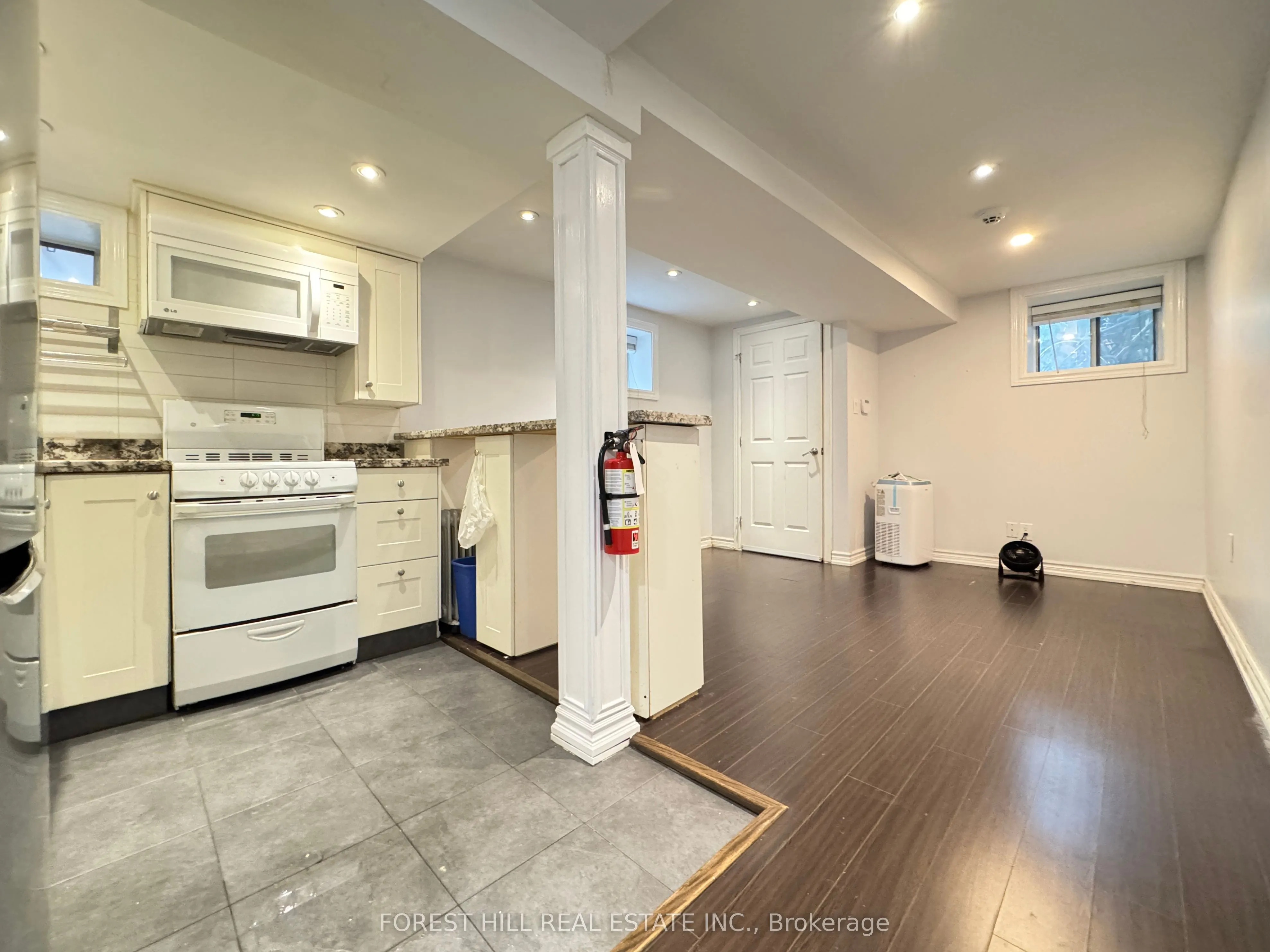 64 Lansdowne Avenue, #Bsmt