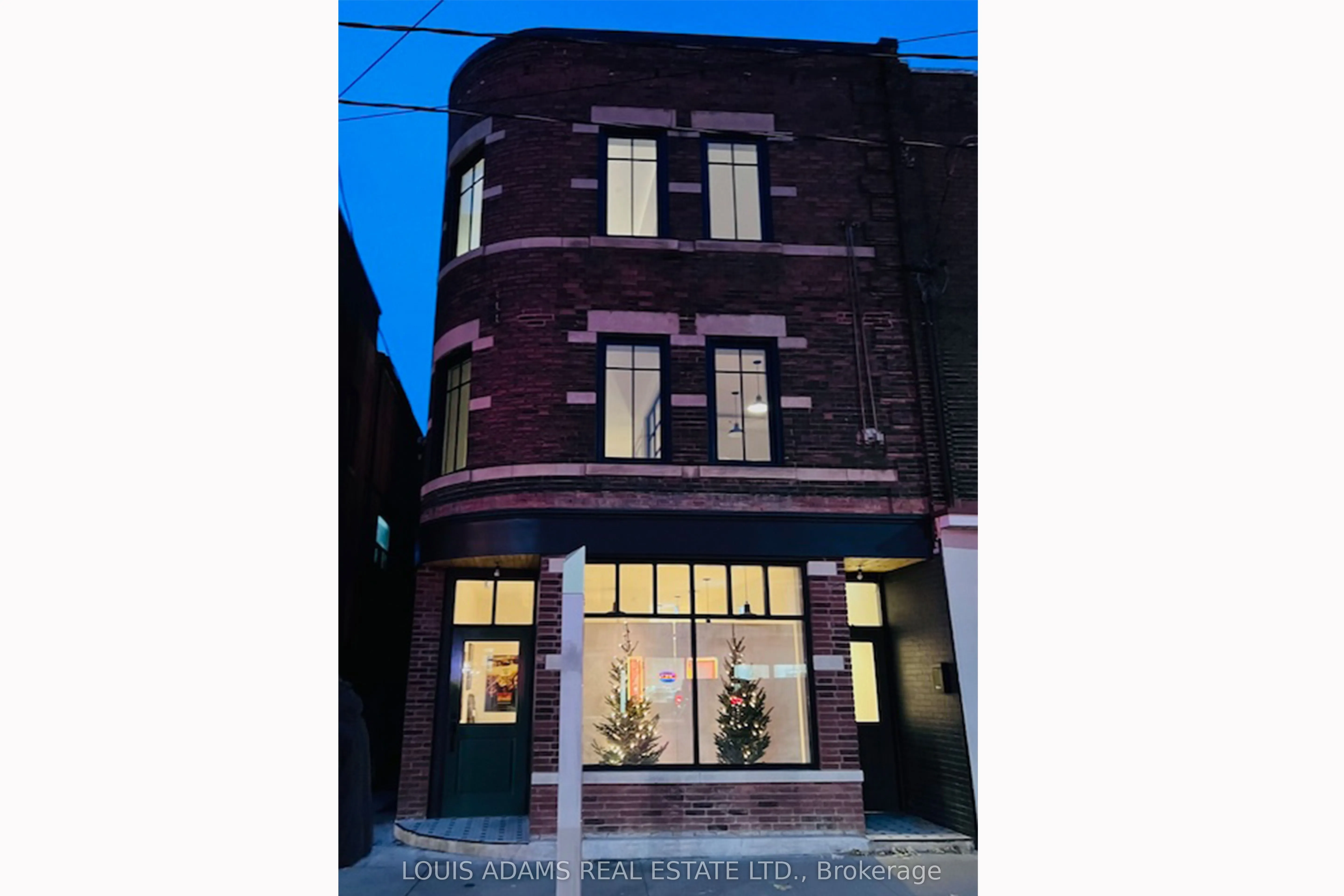 2215 Dundas Street W