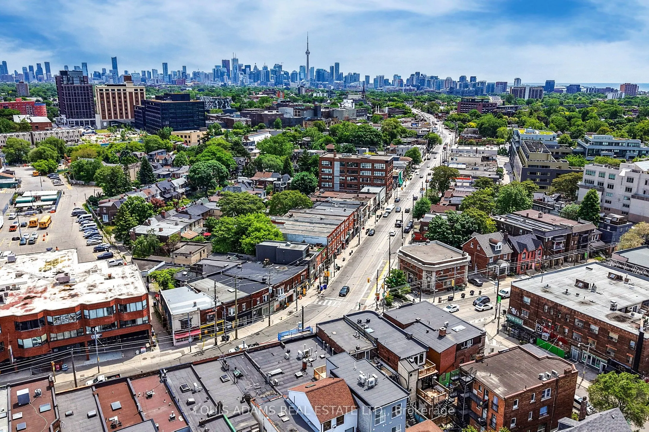 2215 Dundas Street W