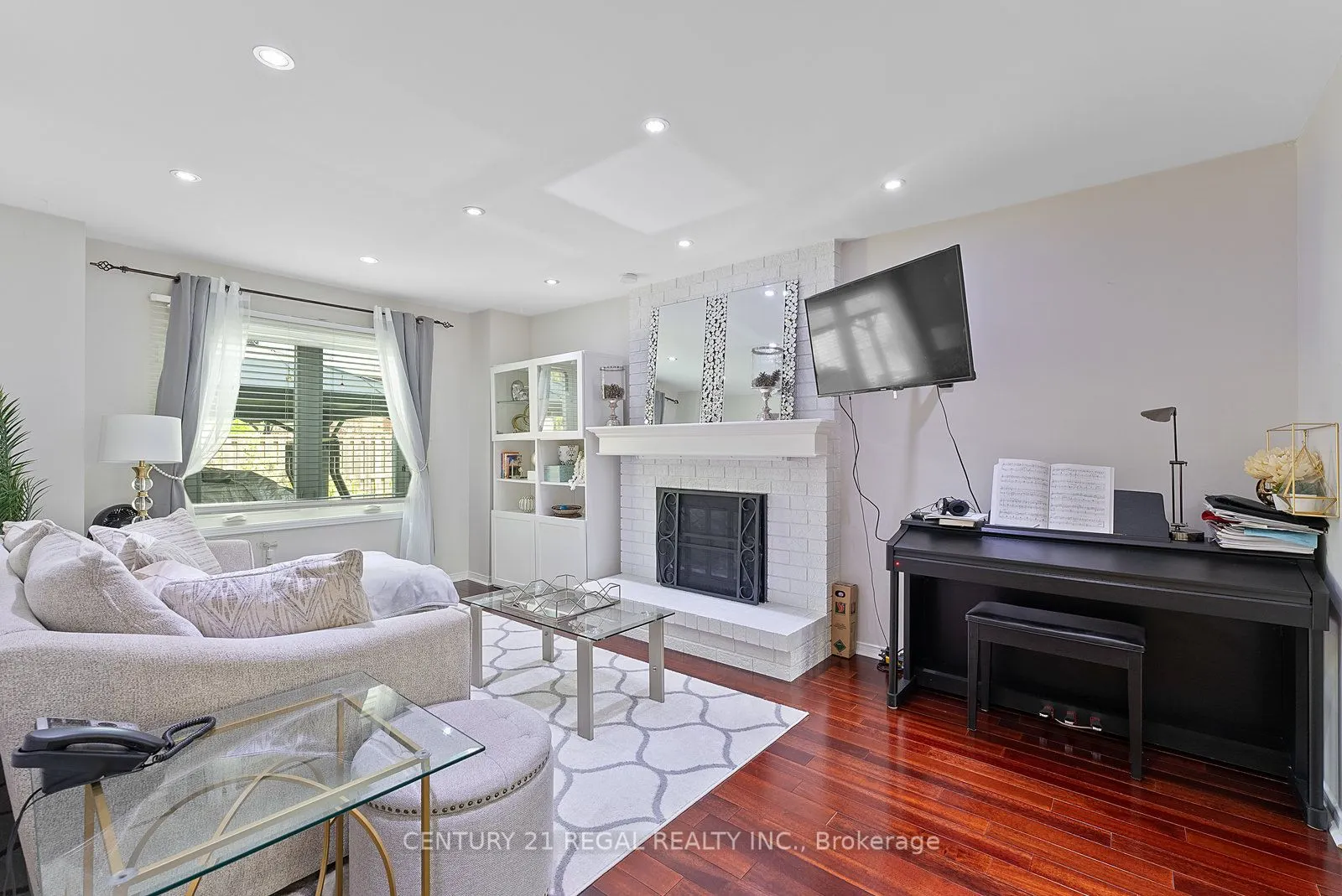 97 Hinchley Wood Grove