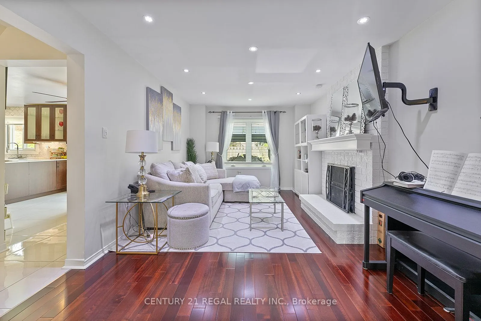 97 Hinchley Wood Grove