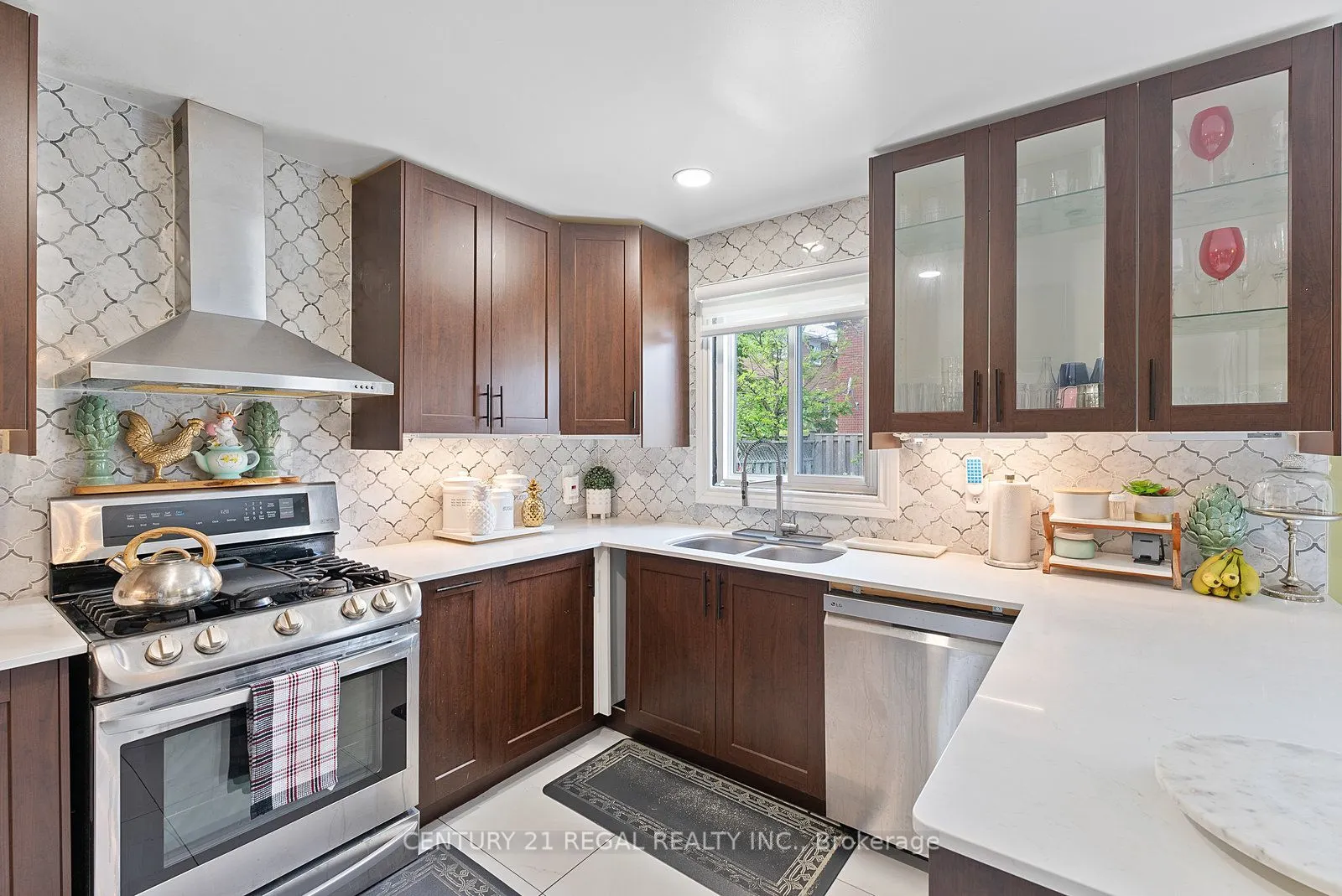 97 Hinchley Wood Grove
