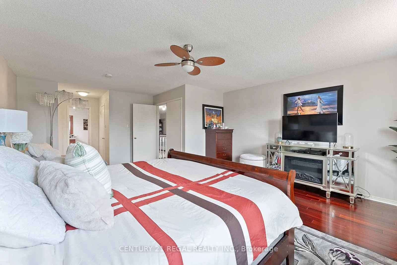 97 Hinchley Wood Grove
